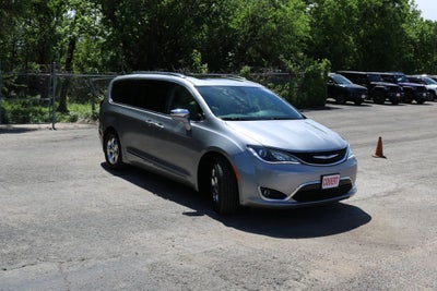 2018 Chrysler Pacifica Hybrid Limited