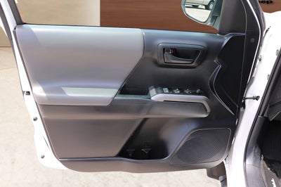 2020 Toyota Tacoma SR5 V6
