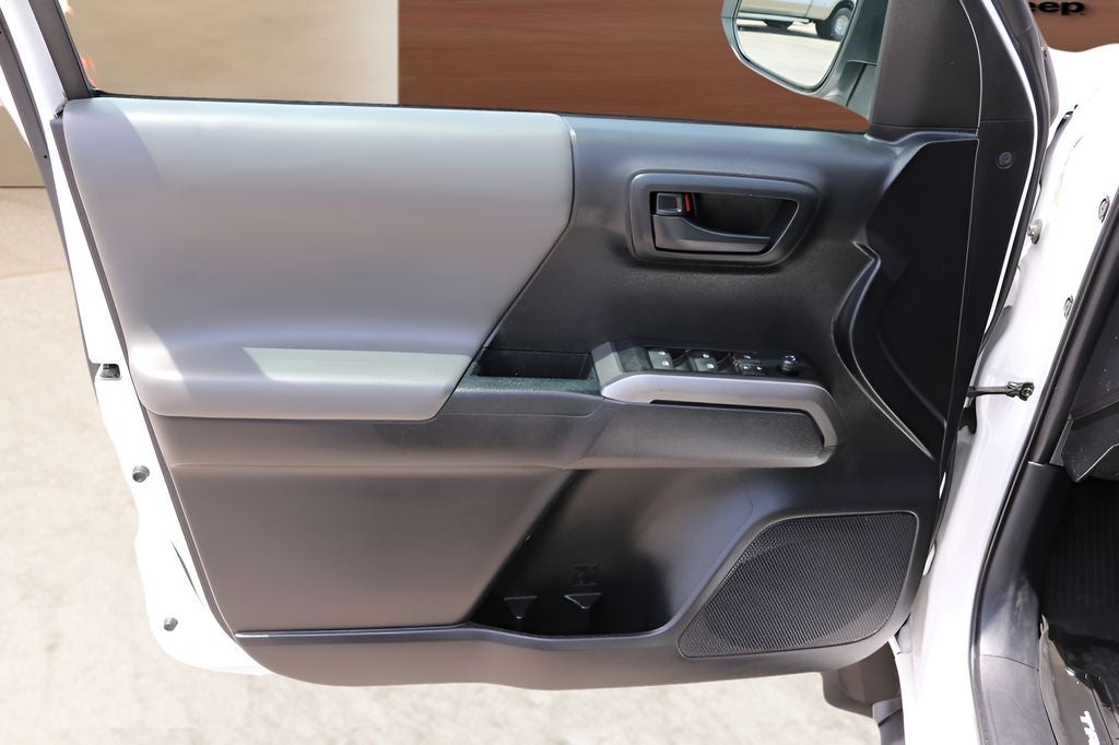 2020 Toyota Tacoma SR5 V6