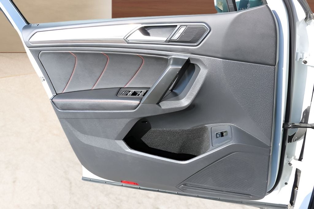 2024 Volkswagen Tiguan 2.0T Wolfsburg Edition