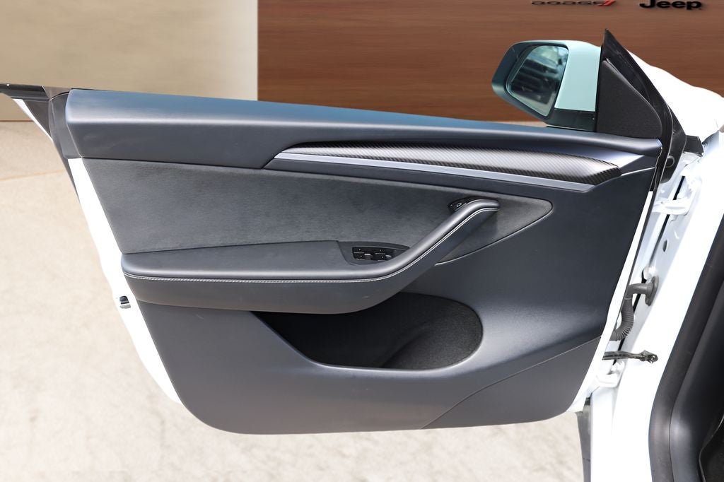 2025 Tesla Model Y Performance