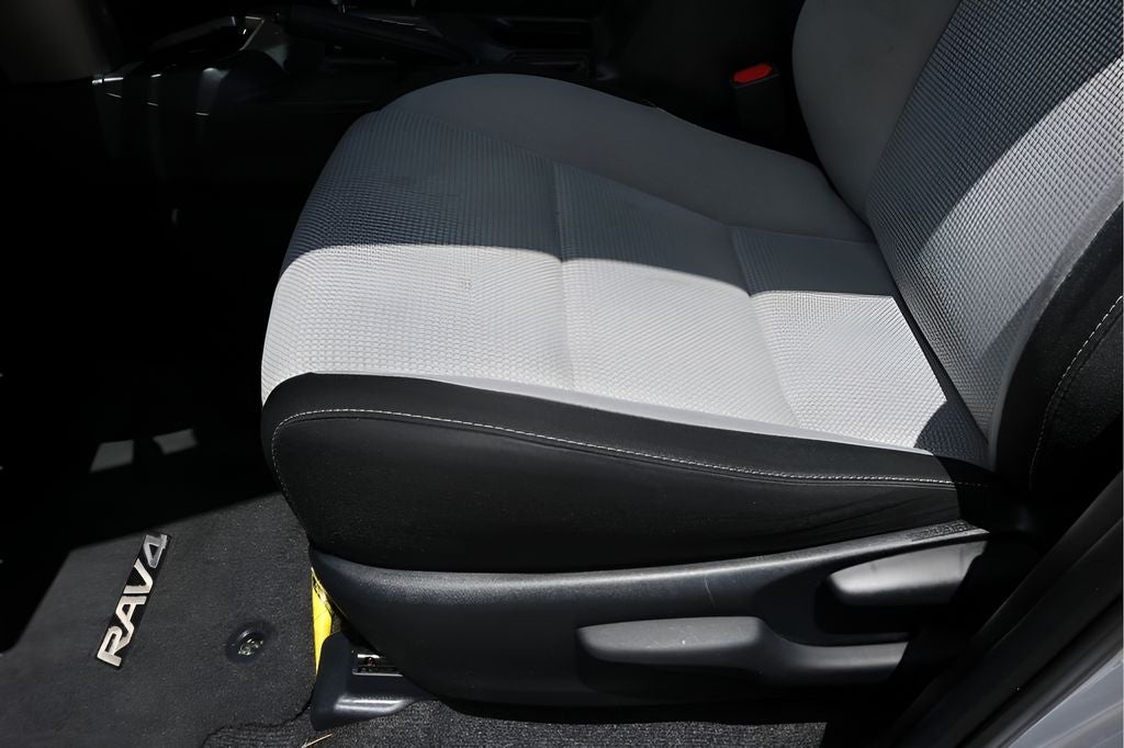2017 Toyota RAV4 Hybrid XLE