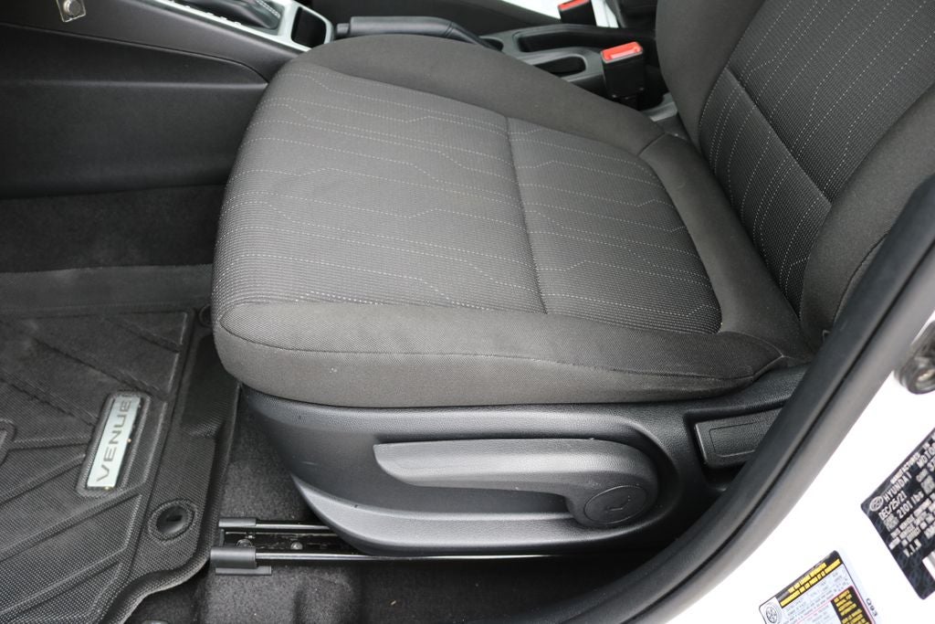 2022 Hyundai Venue SE