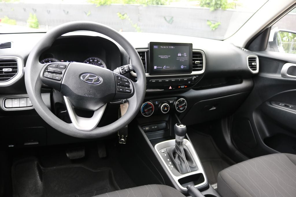 2022 Hyundai Venue SE