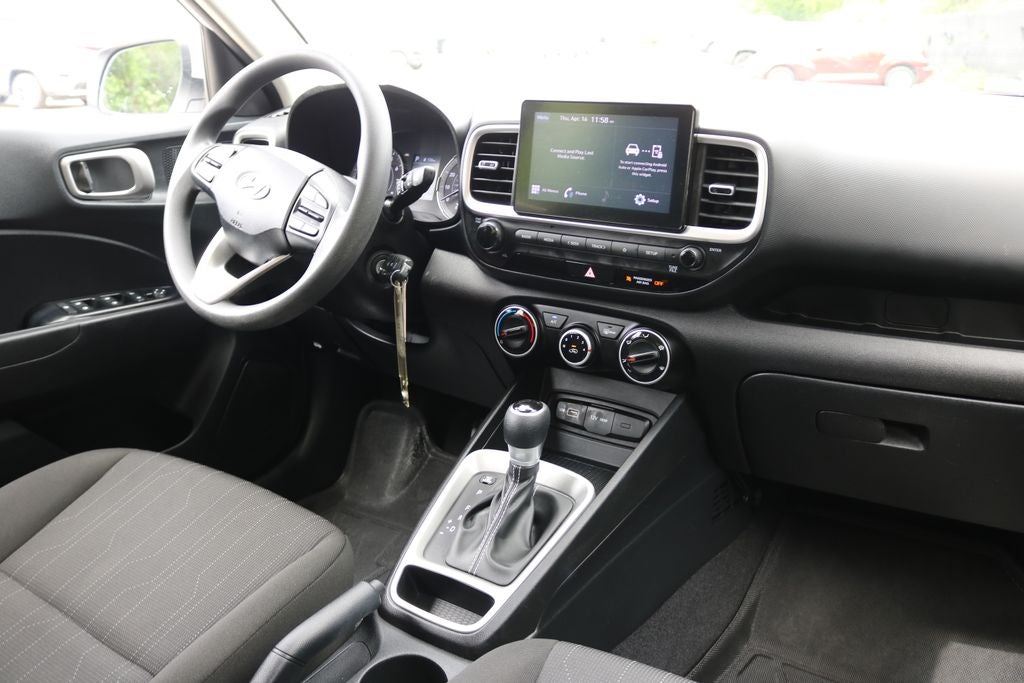 2022 Hyundai Venue SE