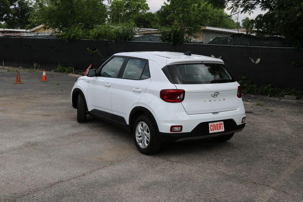2022 Hyundai Venue SE