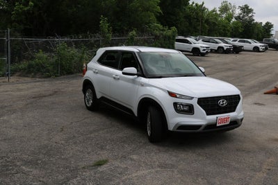 2022 Hyundai Venue SE