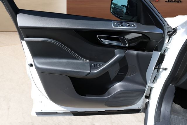 2019 Jaguar F-PACE 30t R-Sport