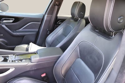 2019 Jaguar F-PACE 30t R-Sport