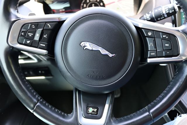 2019 Jaguar F-PACE 30t R-Sport