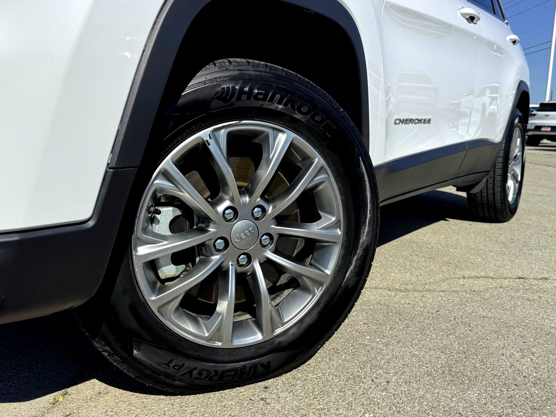 2022 Jeep Cherokee Latitude Lux