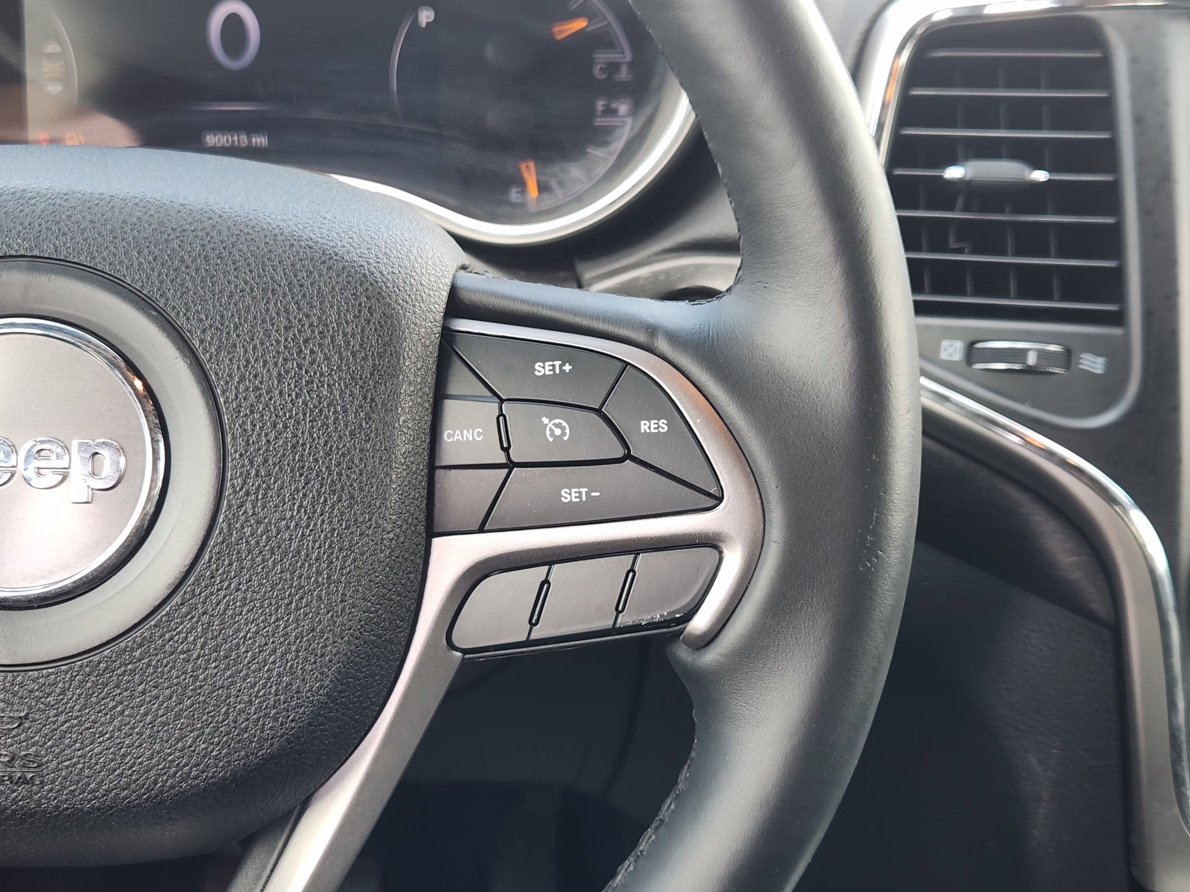 2018 Jeep Grand Cherokee Altitude 4x2