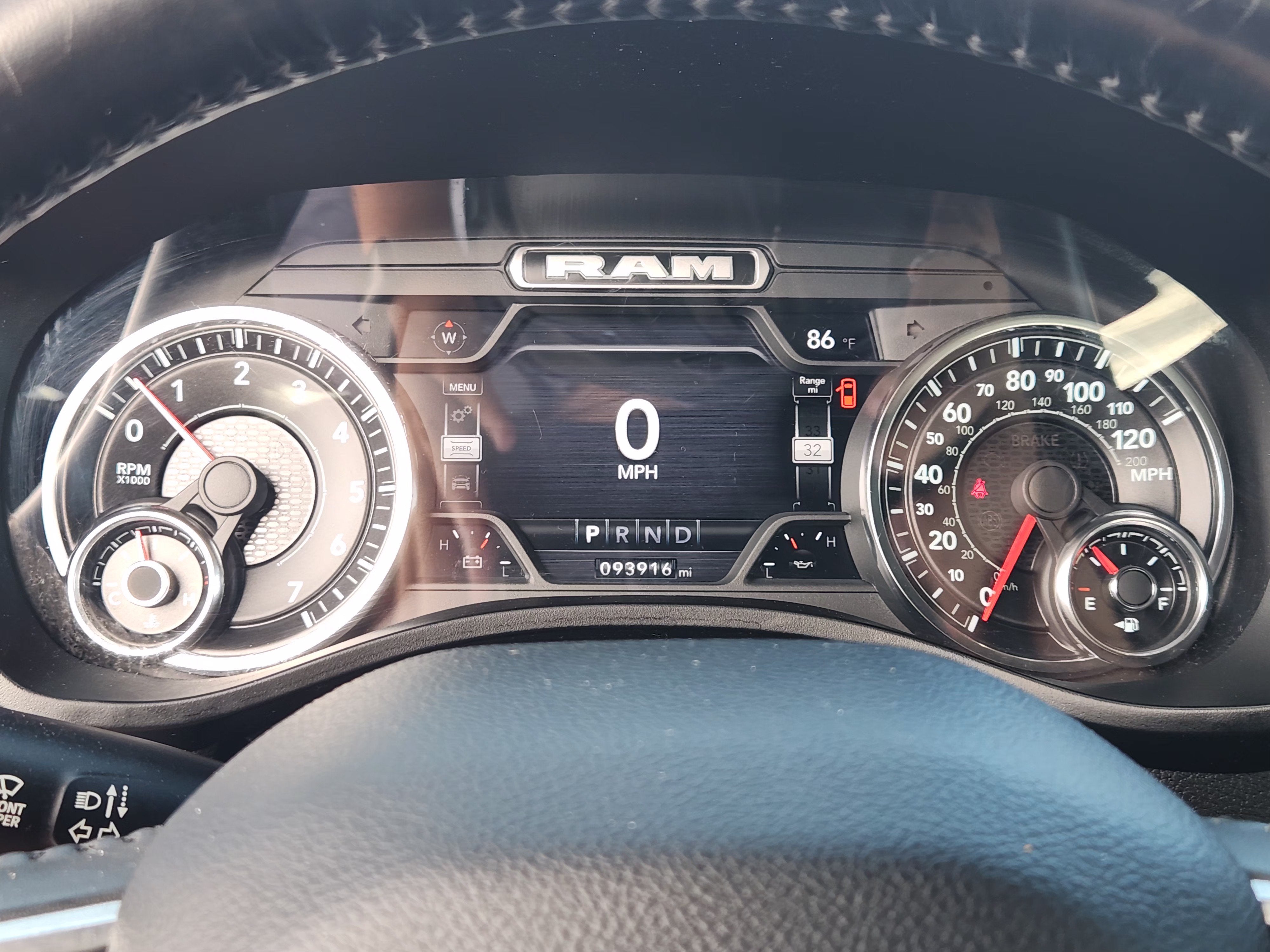 2023 RAM 1500 Laramie Crew Cab 4x4 5'7" Box
