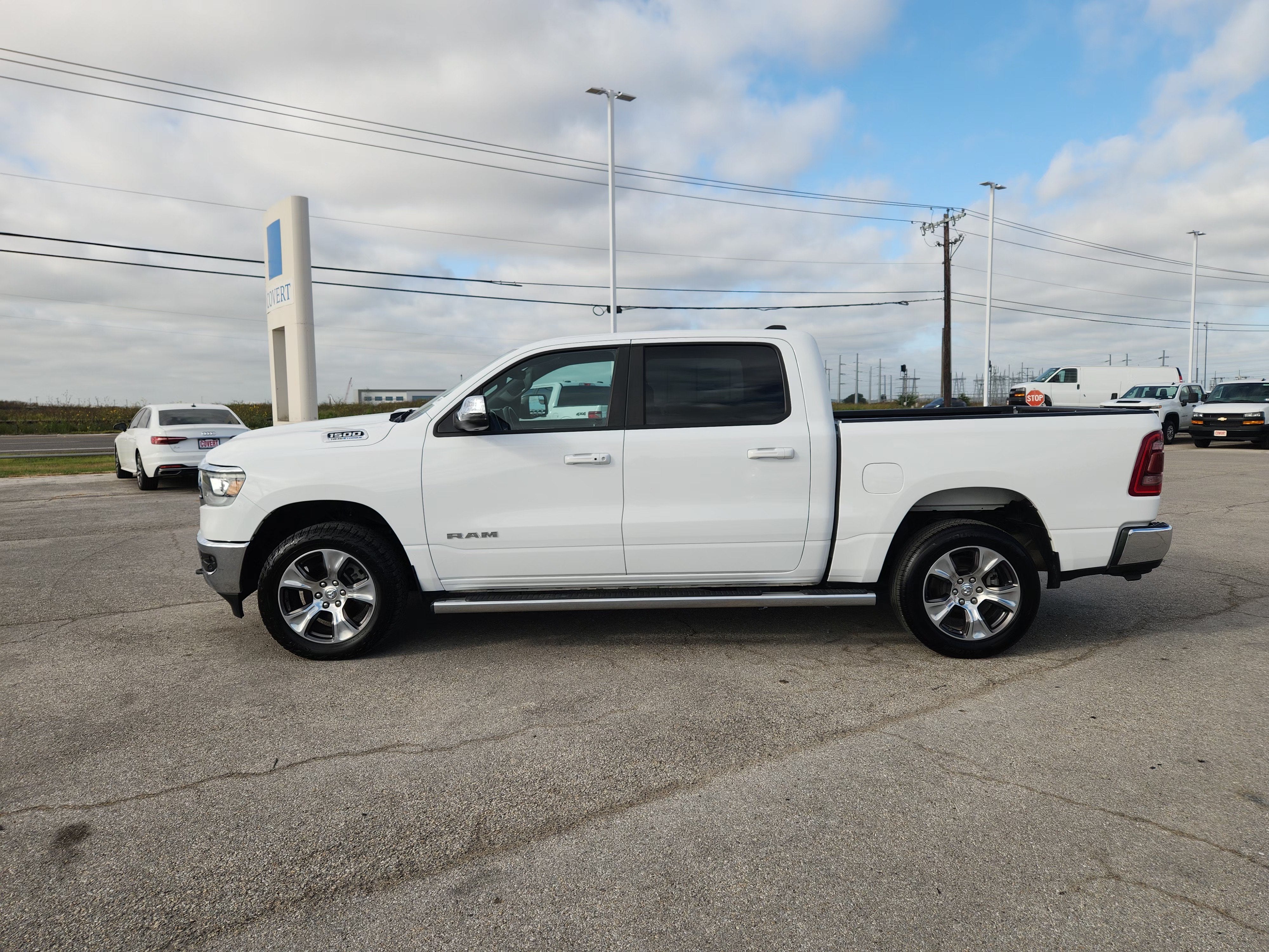 2023 RAM 1500 Laramie Crew Cab 4x4 5'7" Box