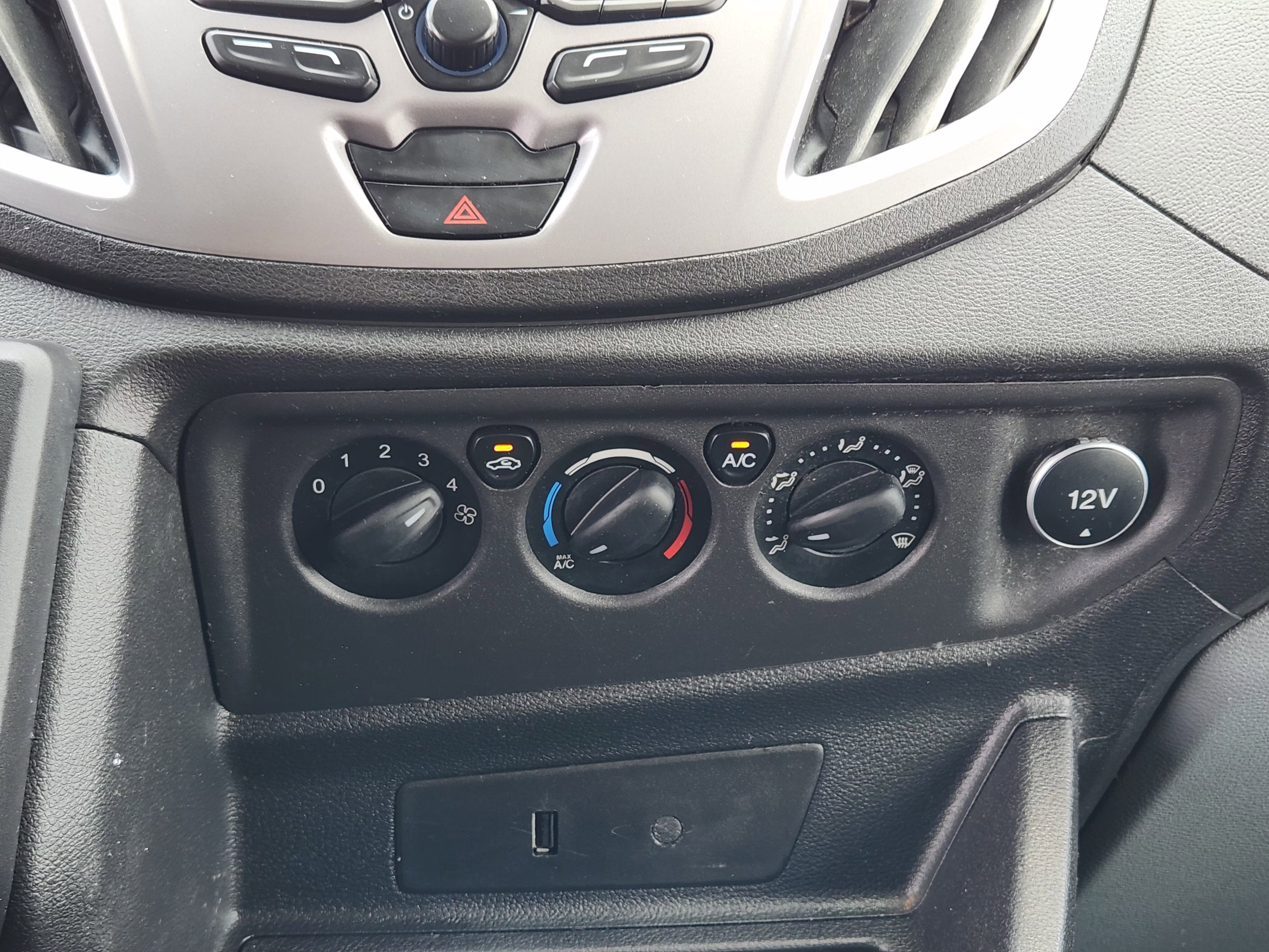 2018 Ford Transit Passenger Wagon XL