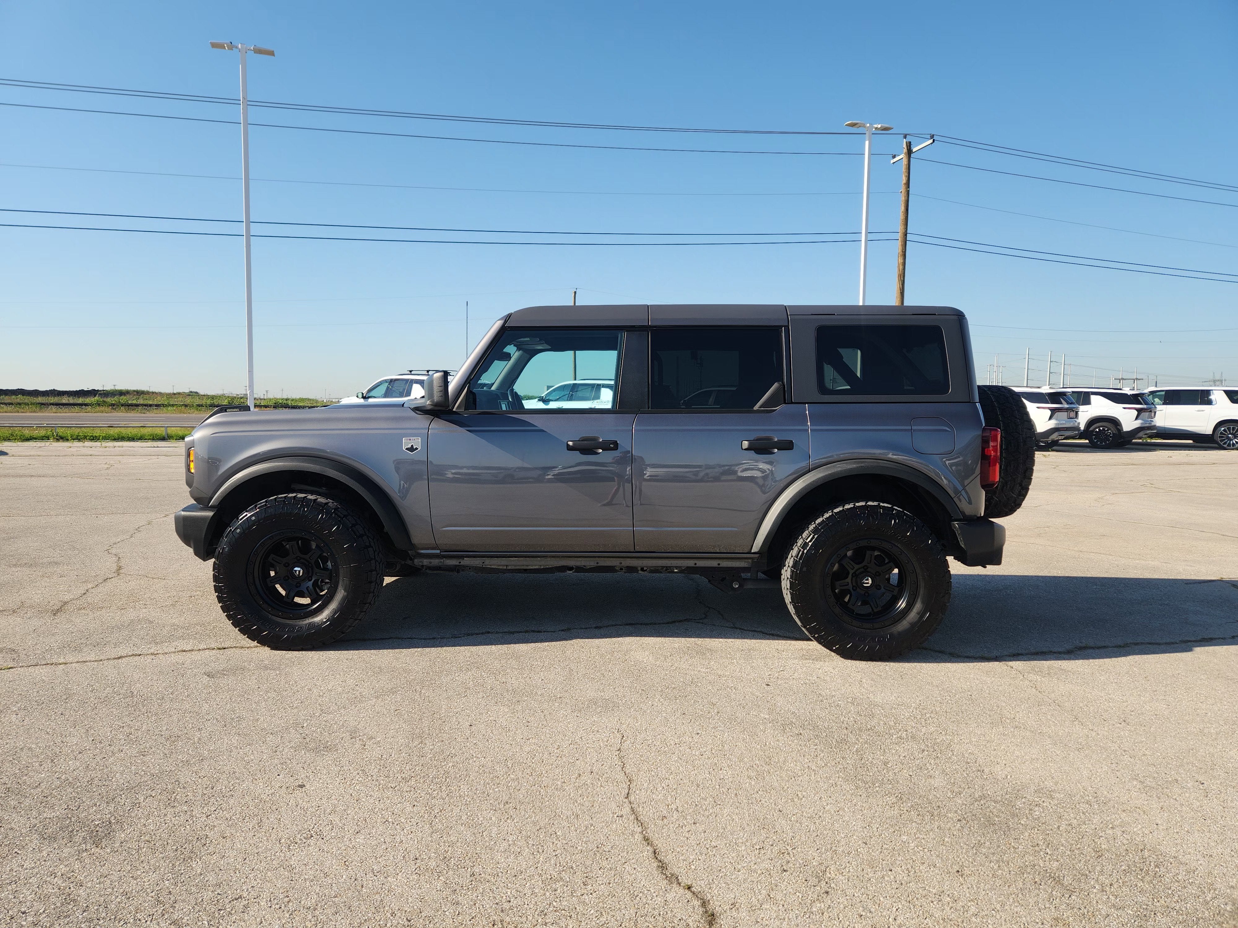 2023 Ford Bronco Base