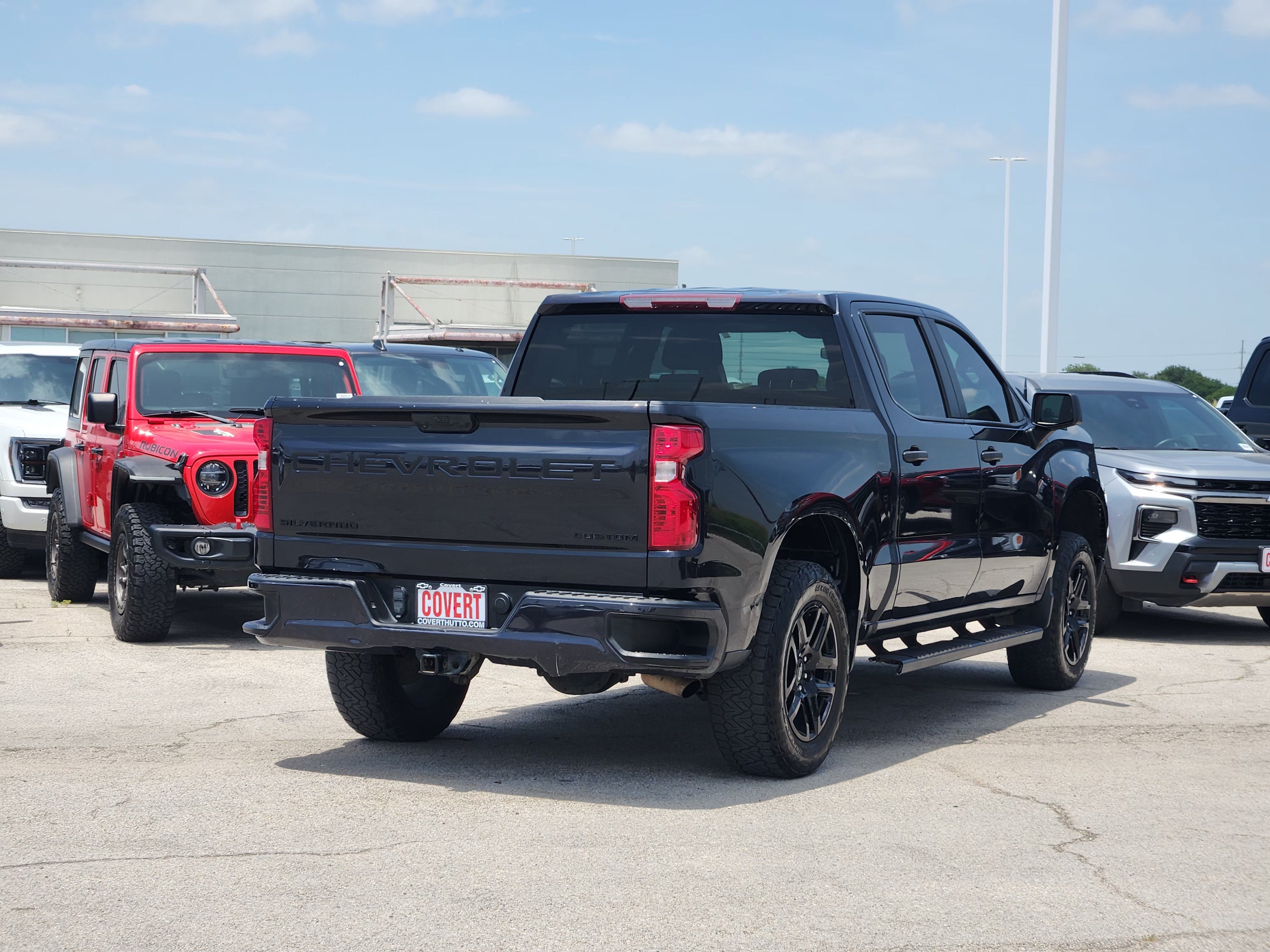 2023 Chevrolet Silverado 1500 Custom