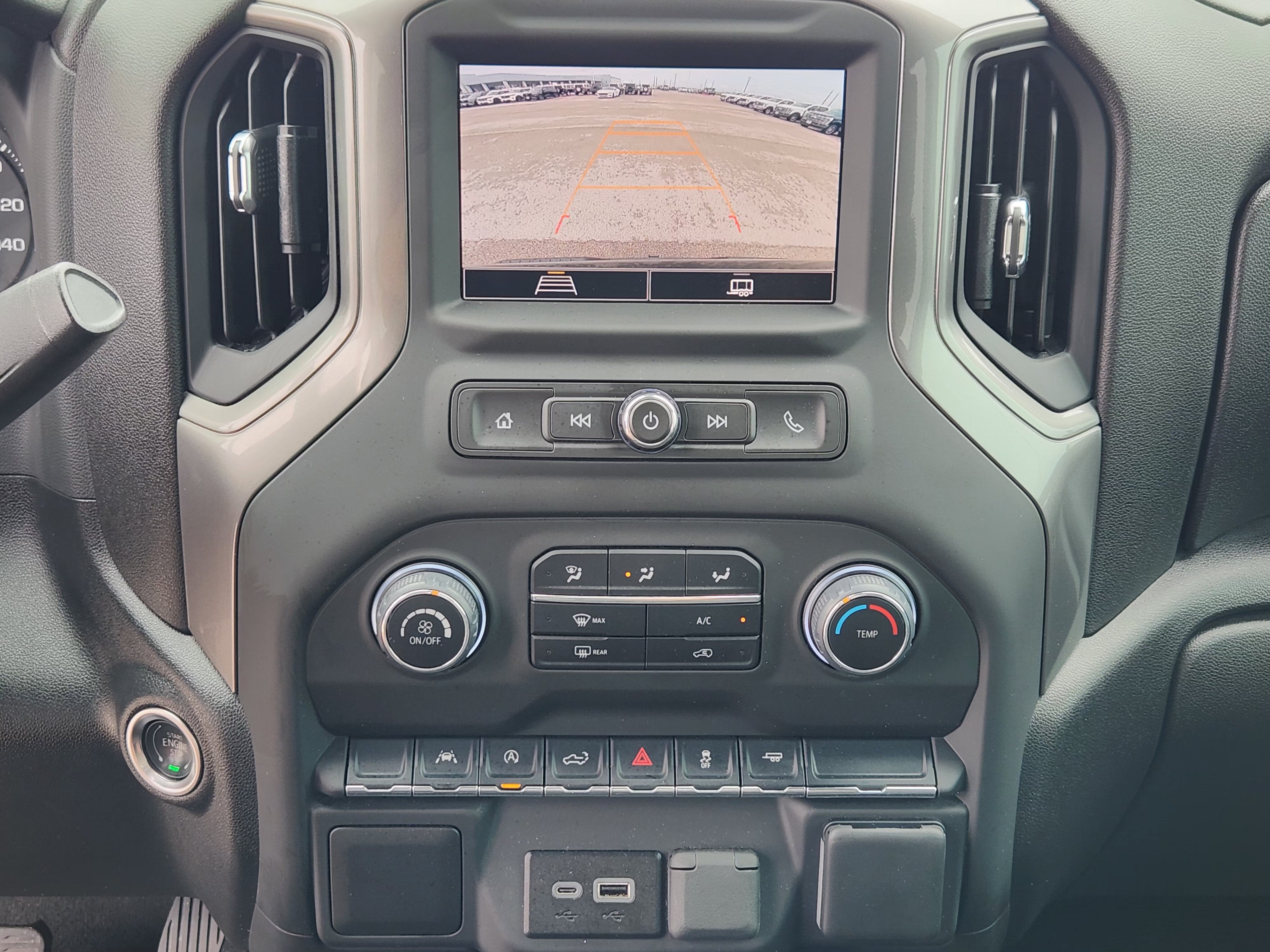 2025 Chevrolet Silverado 1500 Custom