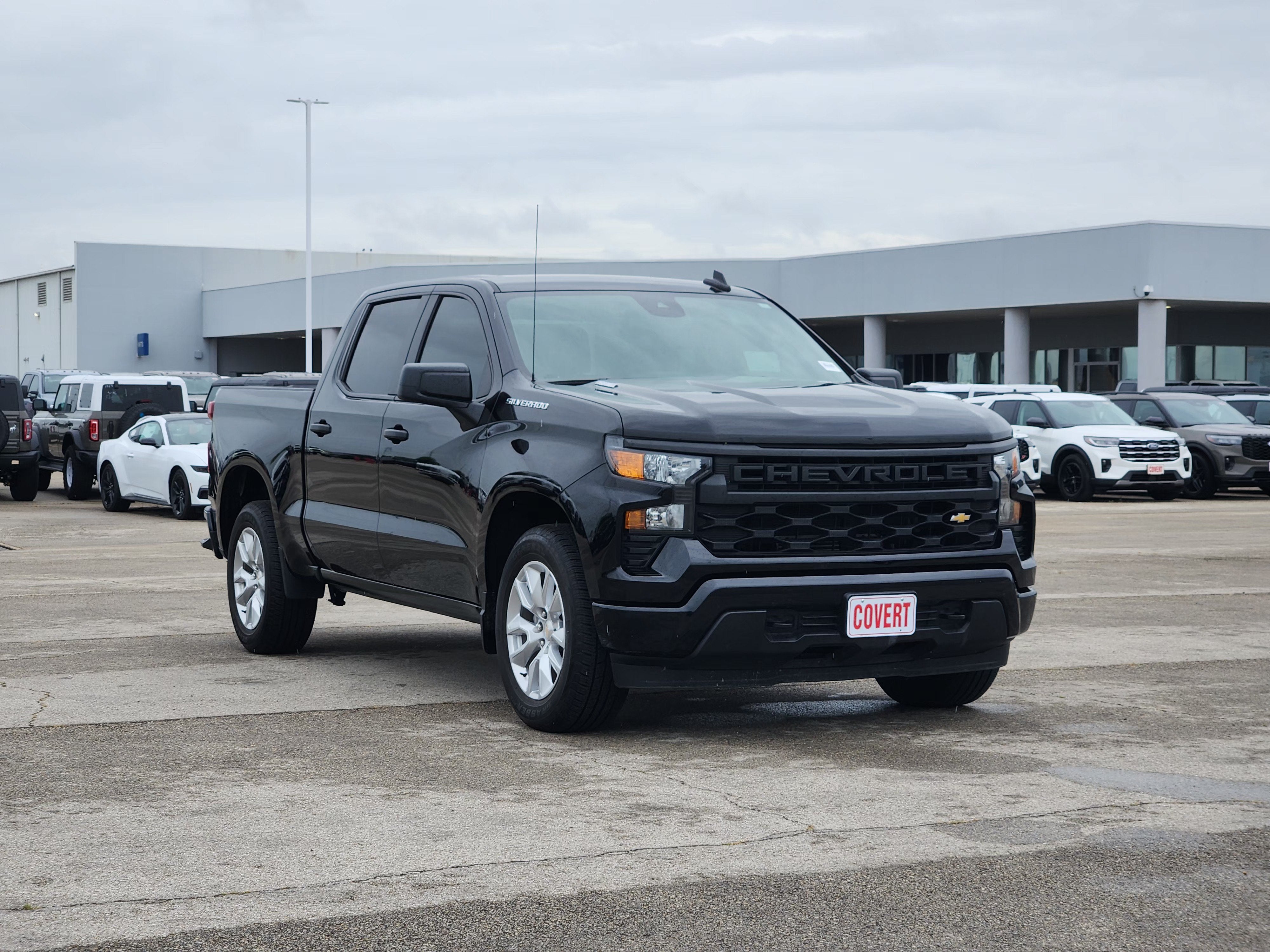 2025 Chevrolet Silverado 1500 Custom