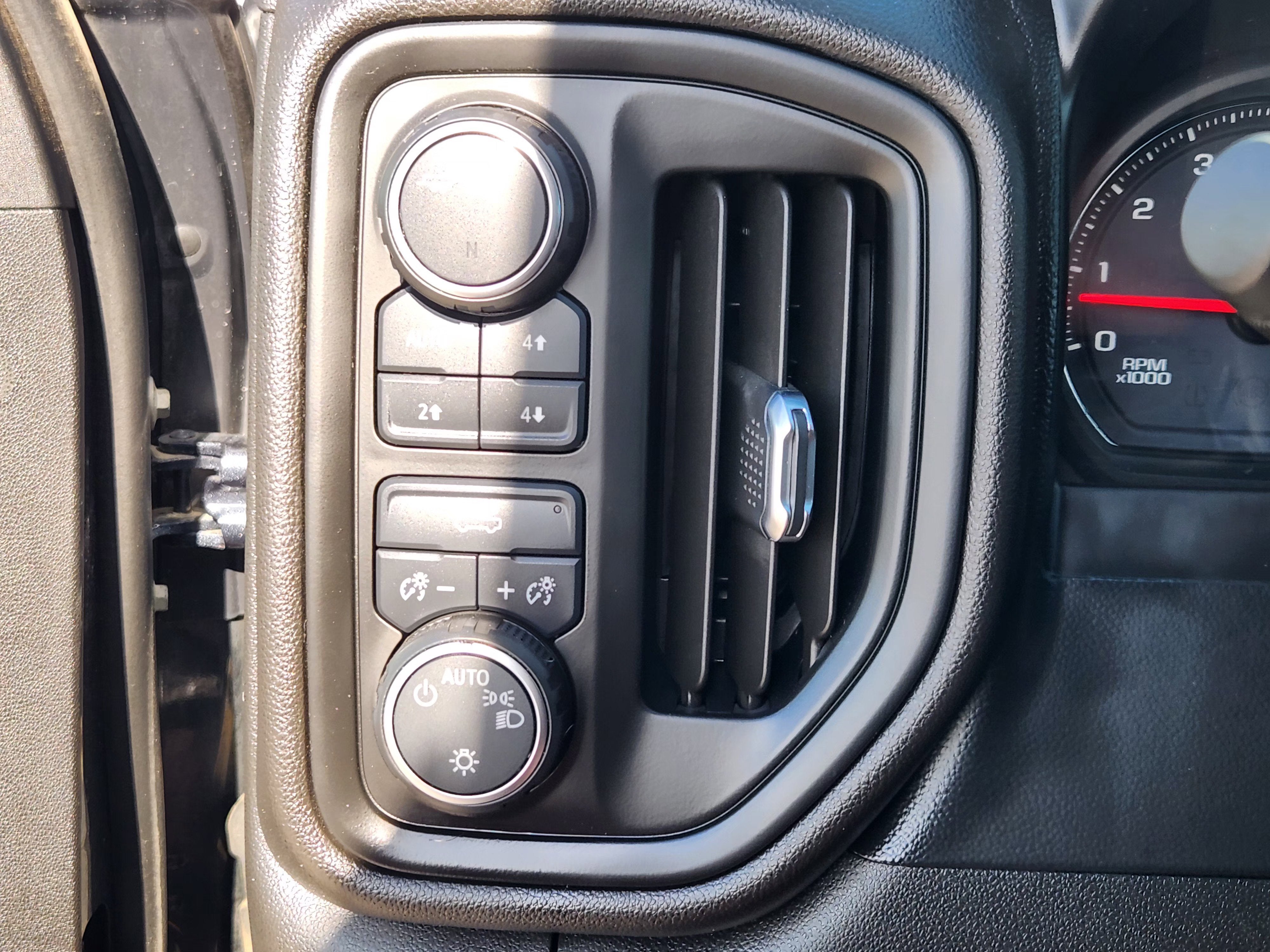 2021 Chevrolet Silverado 1500 Custom Trail Boss