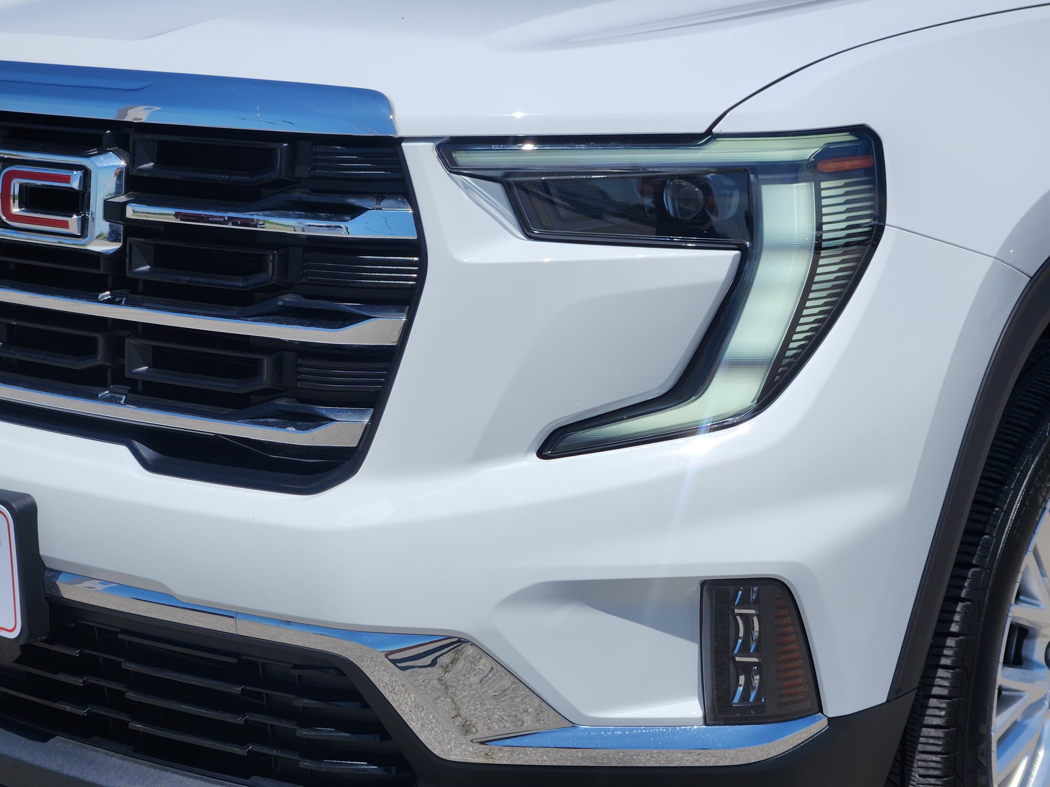 2024 GMC Acadia Elevation