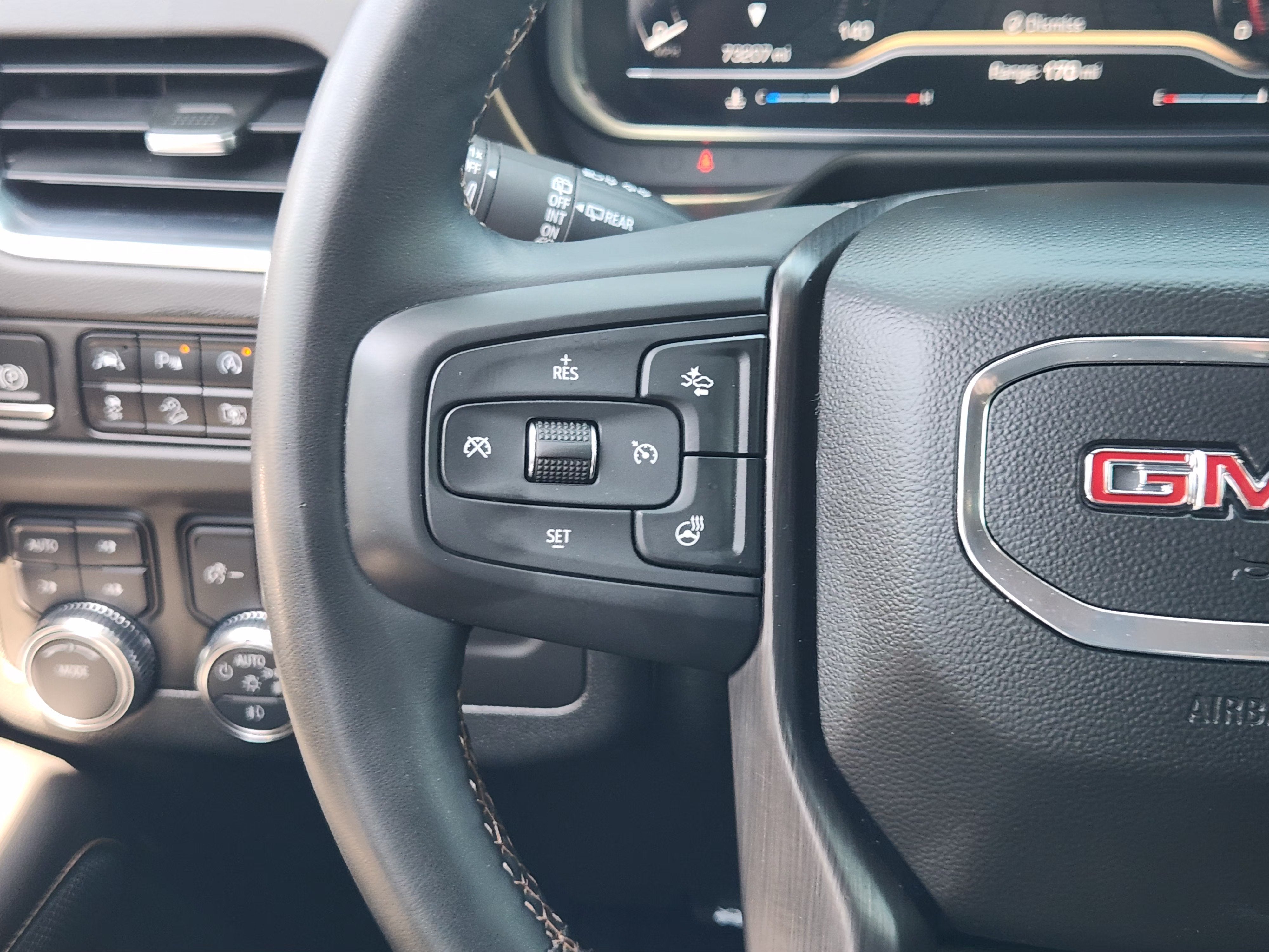 2023 GMC Yukon AT4