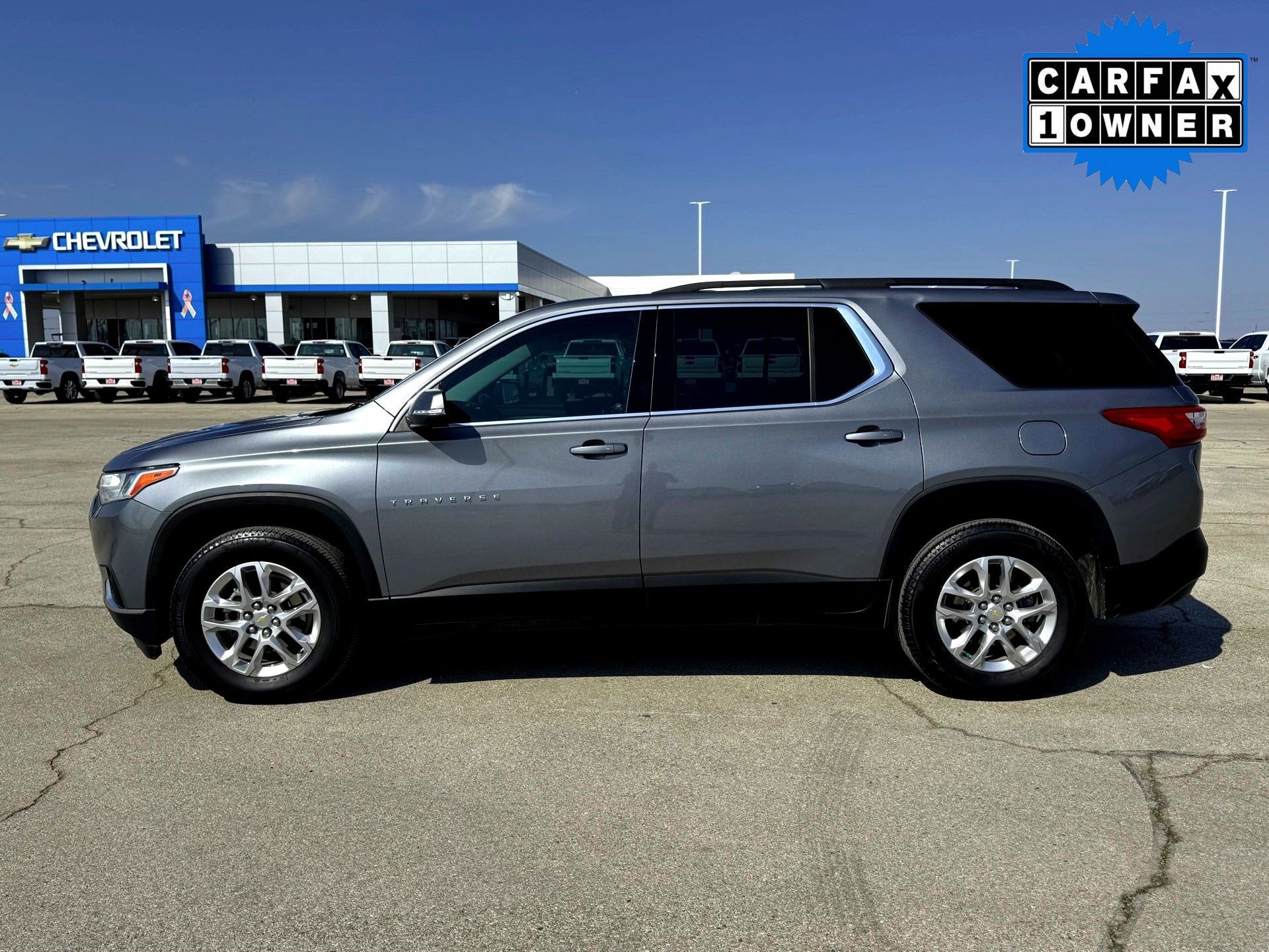 2021 Chevrolet Traverse LT Cloth