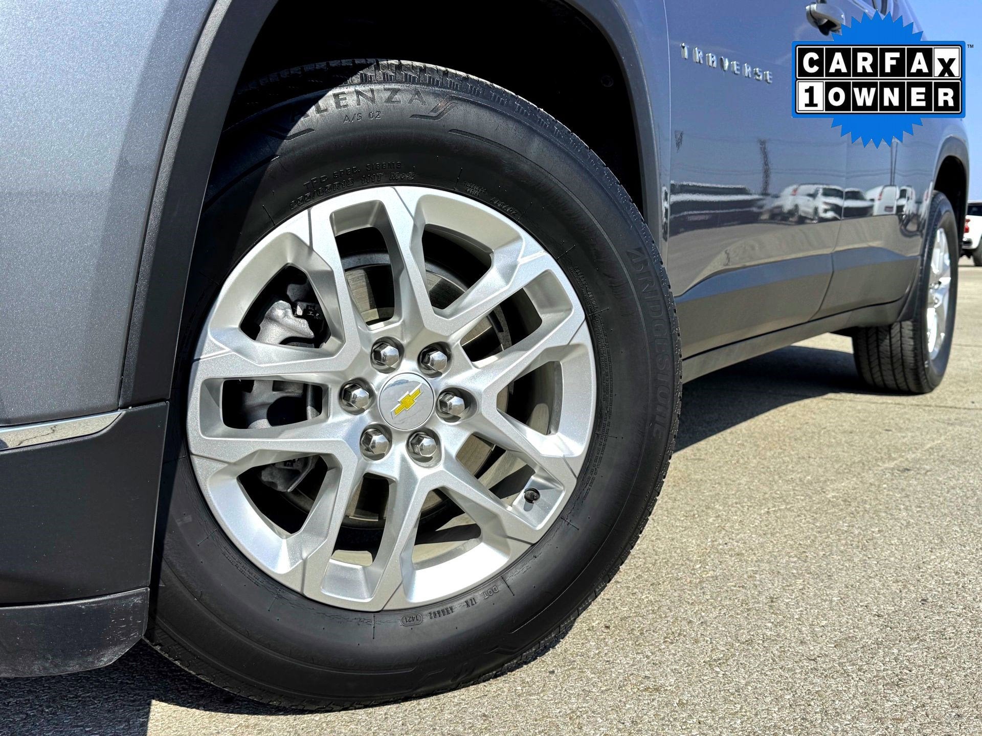 2021 Chevrolet Traverse LT Cloth