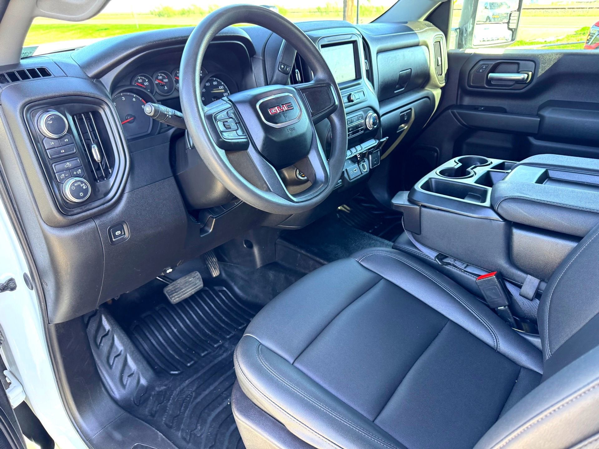 2024 GMC Sierra 2500 HD Pro