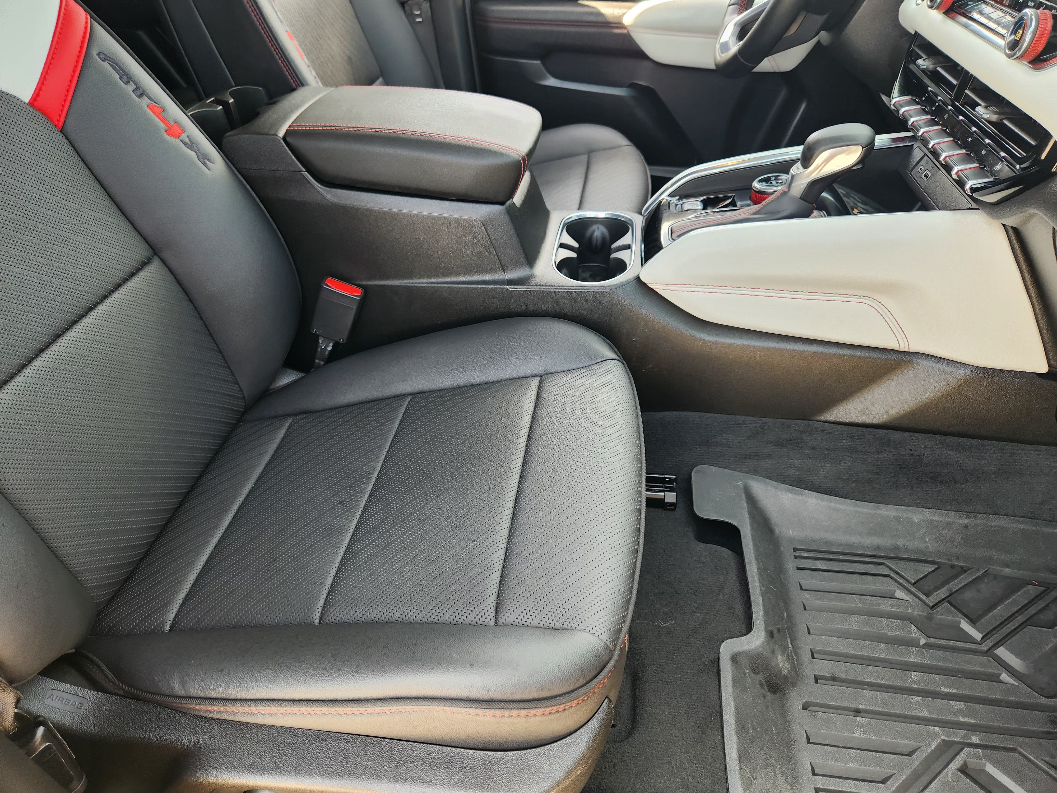 2023 GMC Canyon 4WD AT4X