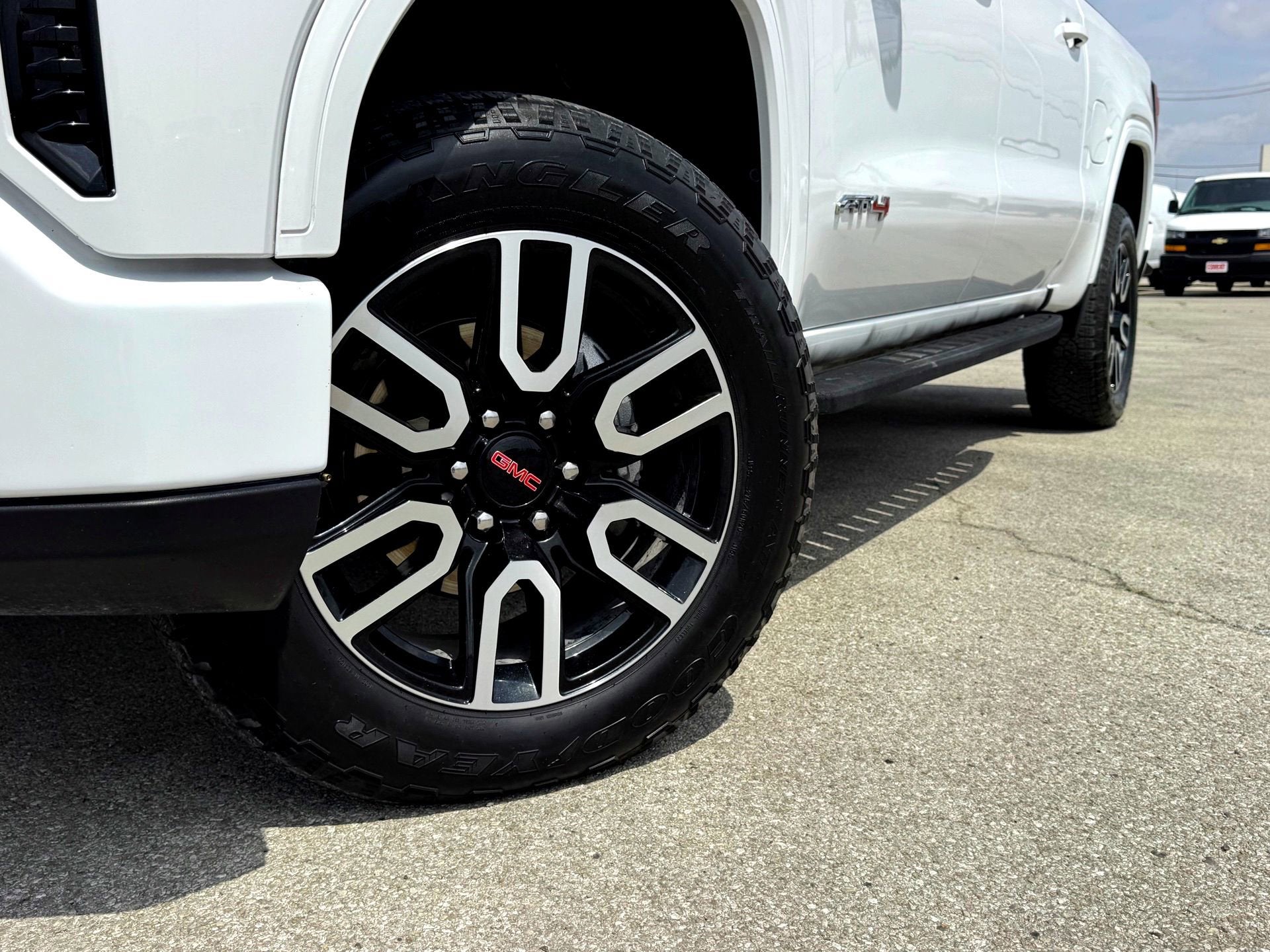 2024 GMC Sierra 1500 AT4
