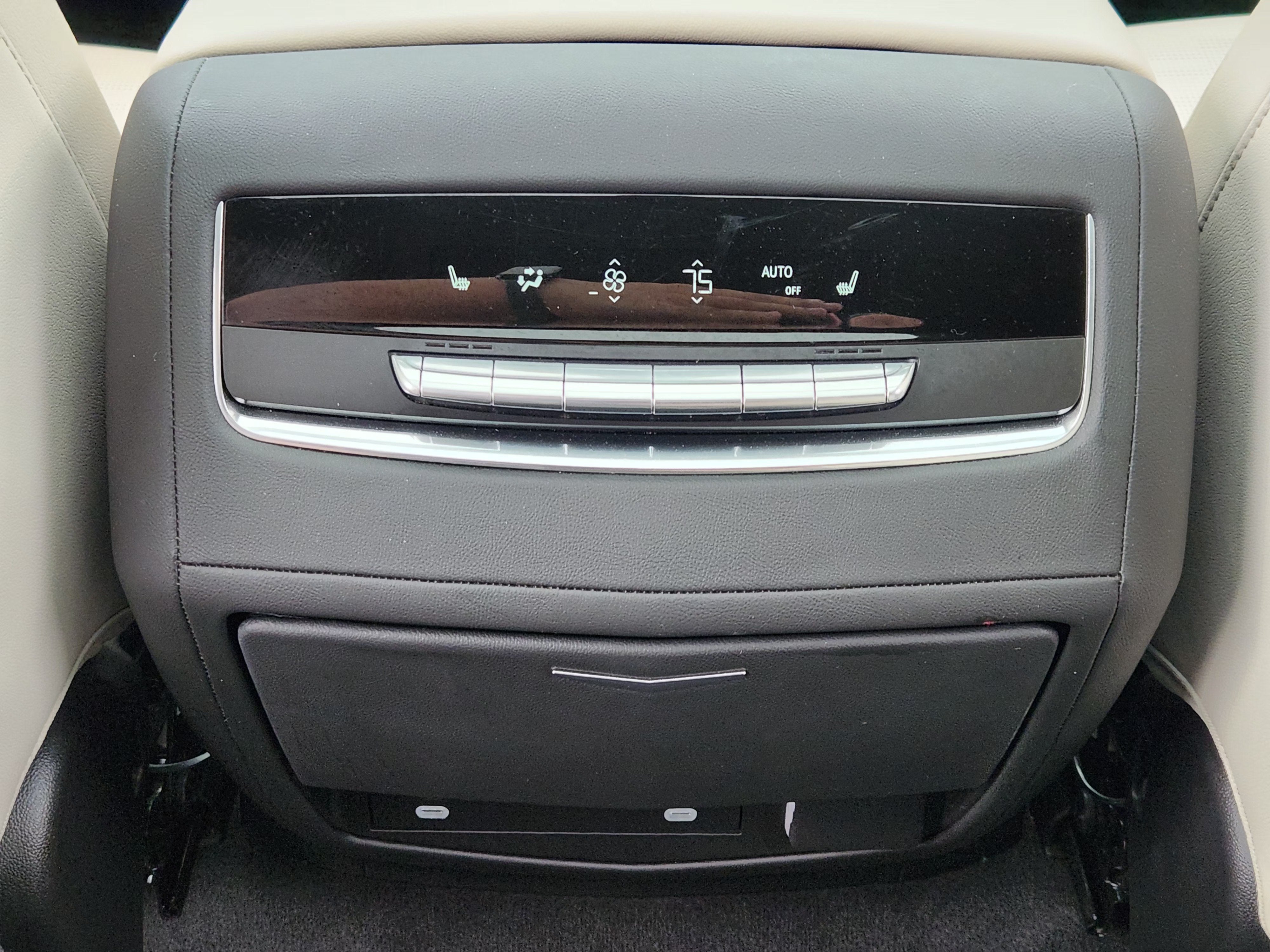 2024 Cadillac Escalade Sport