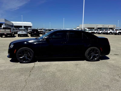 2020 Chrysler 300 Touring L