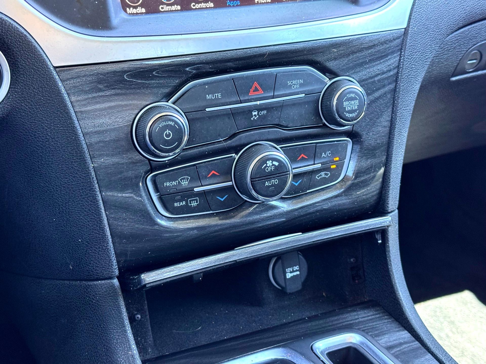 2020 Chrysler 300 Touring L