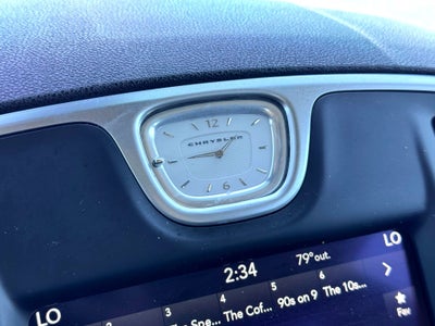 2020 Chrysler 300 Touring L