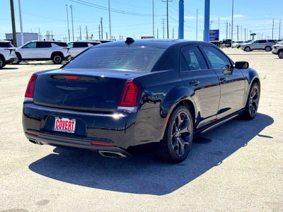 2020 Chrysler 300 Touring L