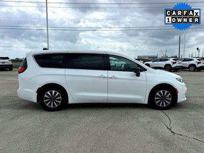 2024 Chrysler Pacifica Hybrid Select