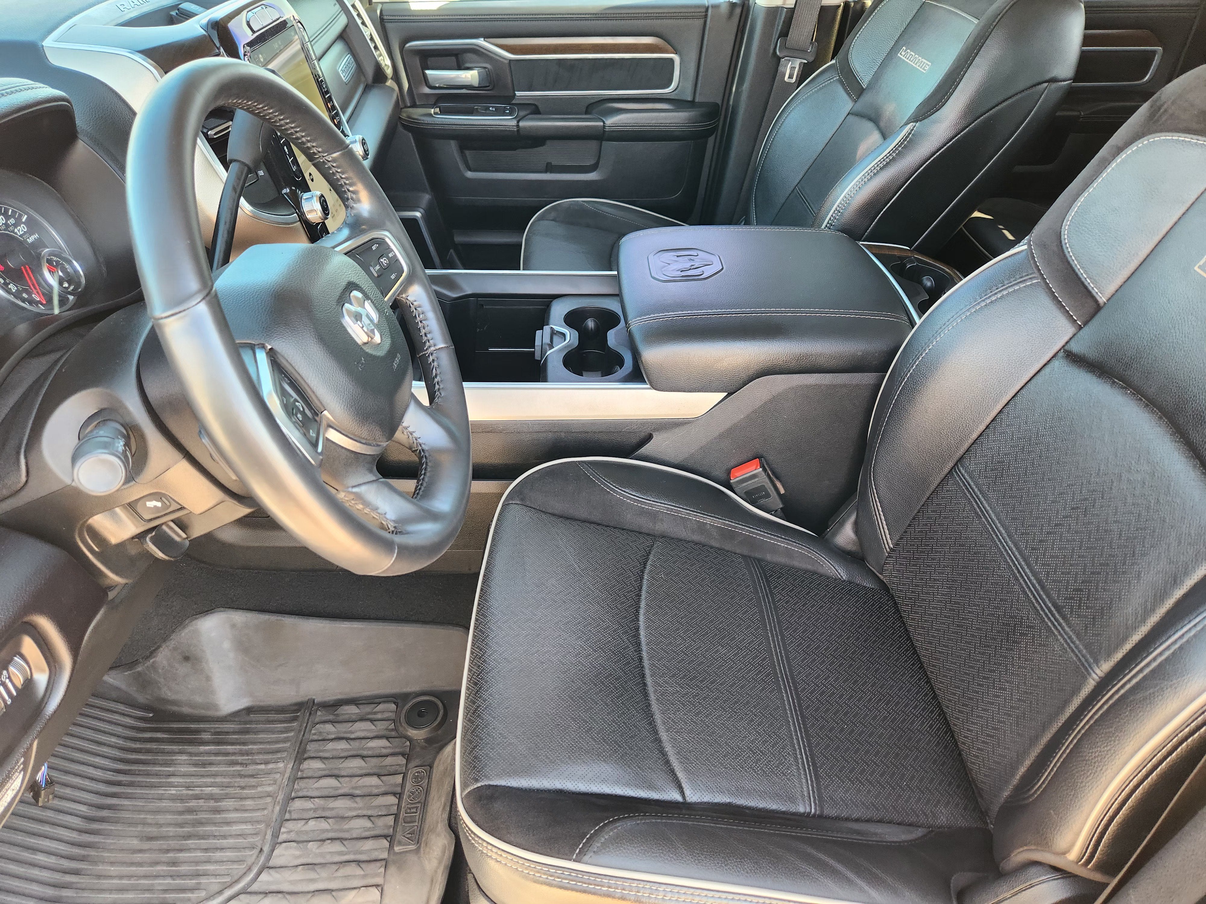 2023 RAM 2500 Laramie Crew Cab 4x4 6'4" Box
