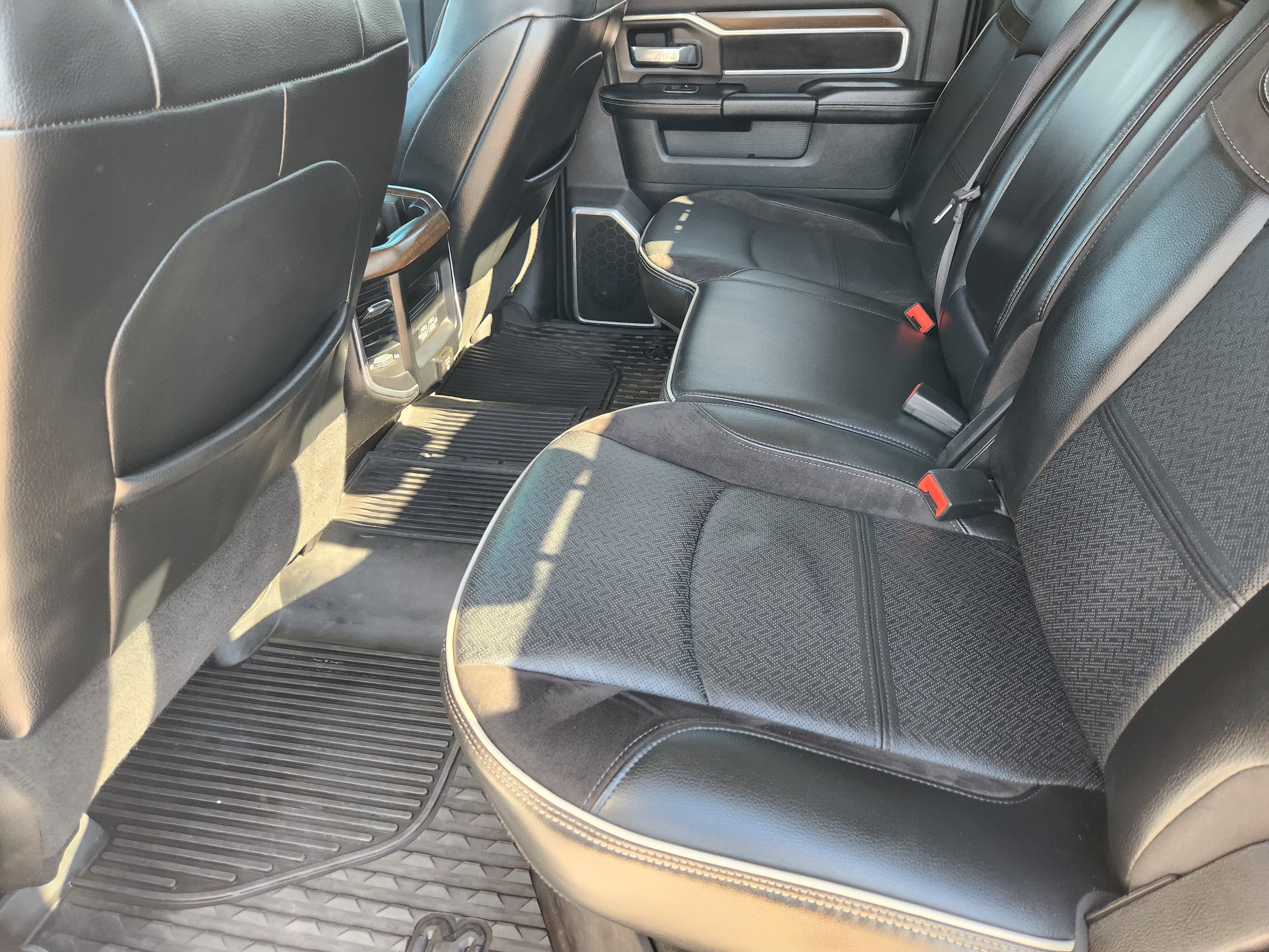 2023 RAM 2500 Laramie Crew Cab 4x4 6'4" Box