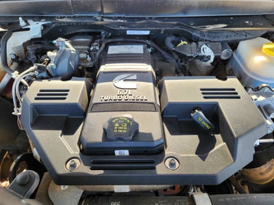 2023 RAM 2500 Laramie Crew Cab 4x4 6'4" Box