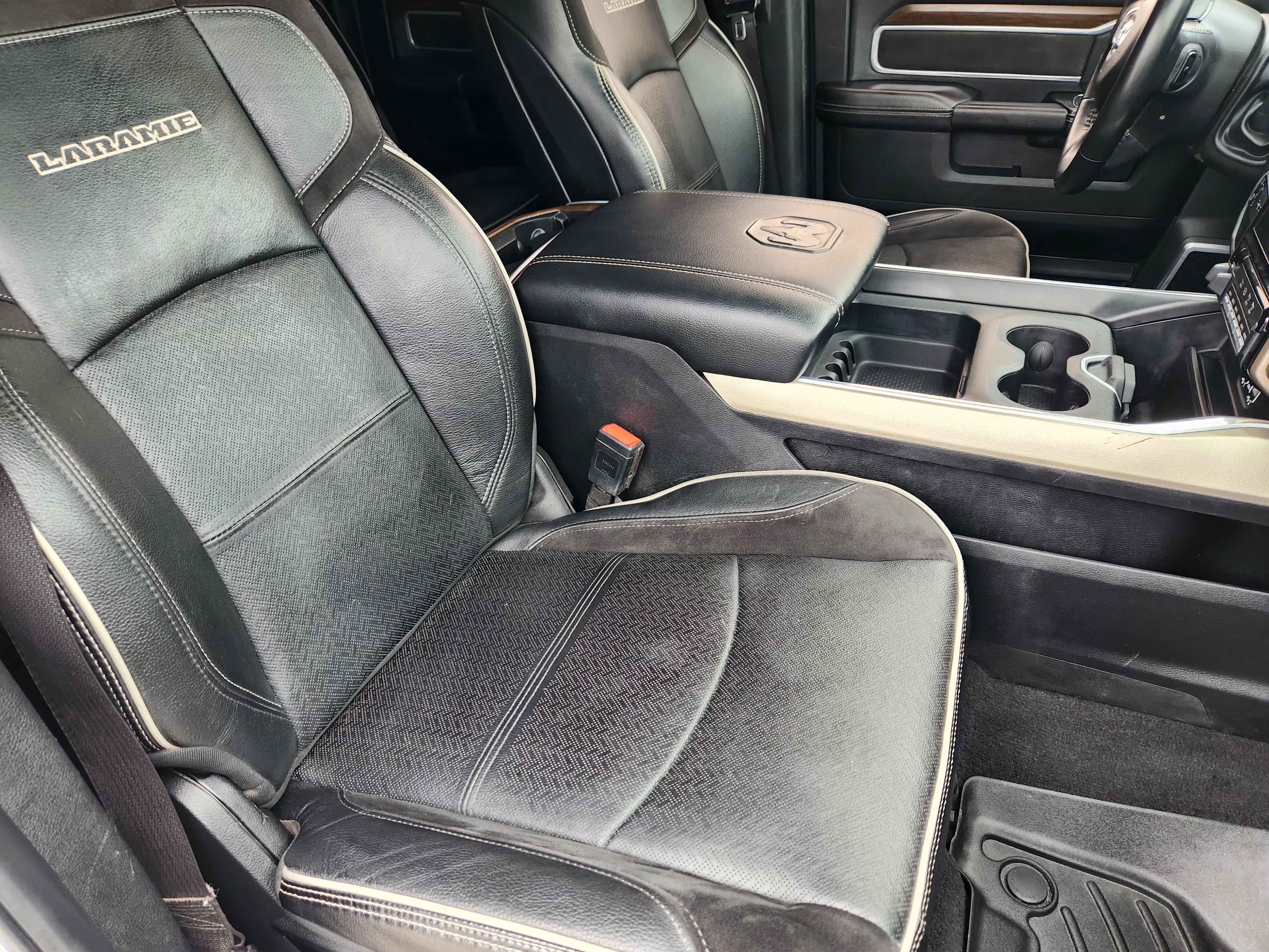 2023 RAM 2500 Laramie Crew Cab 4x4 6'4" Box
