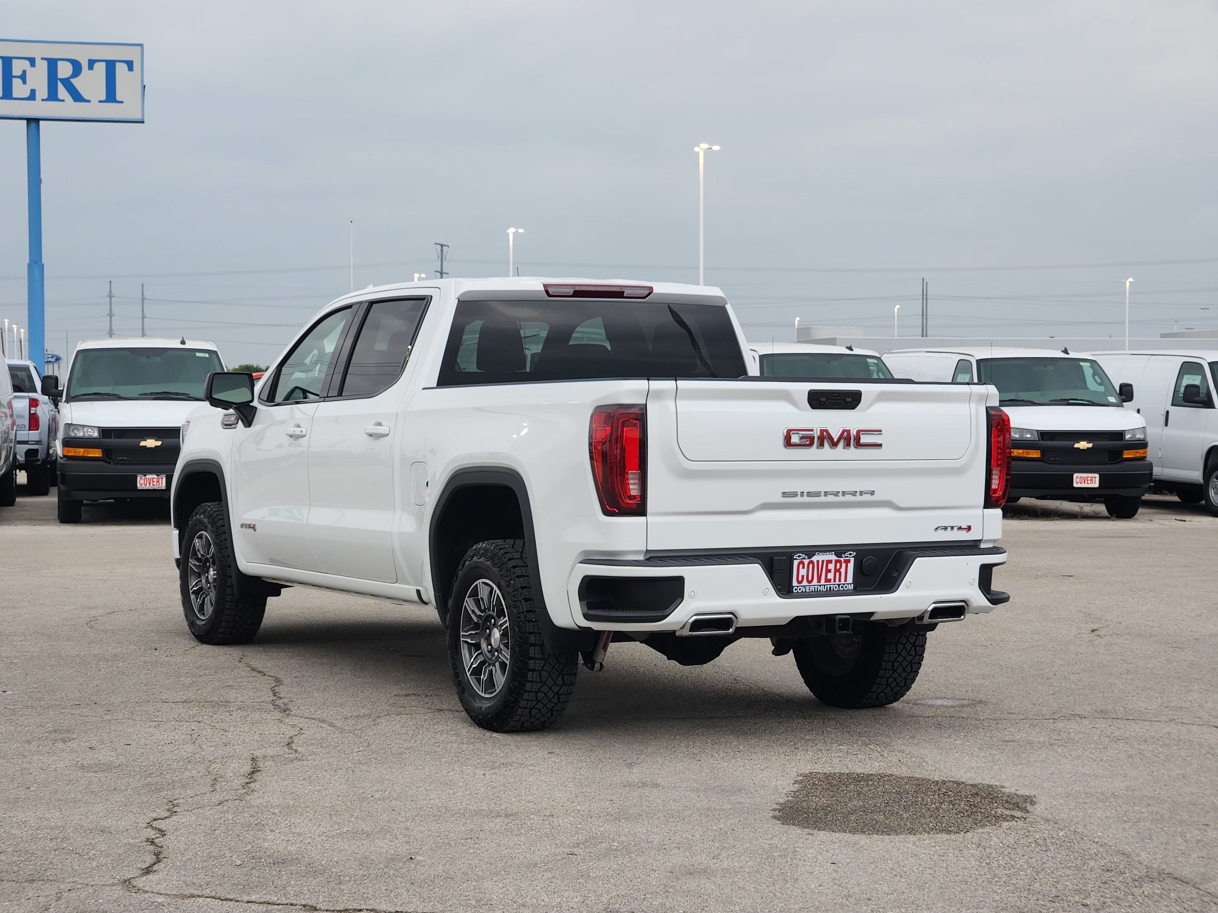 2025 GMC Sierra 1500 AT4