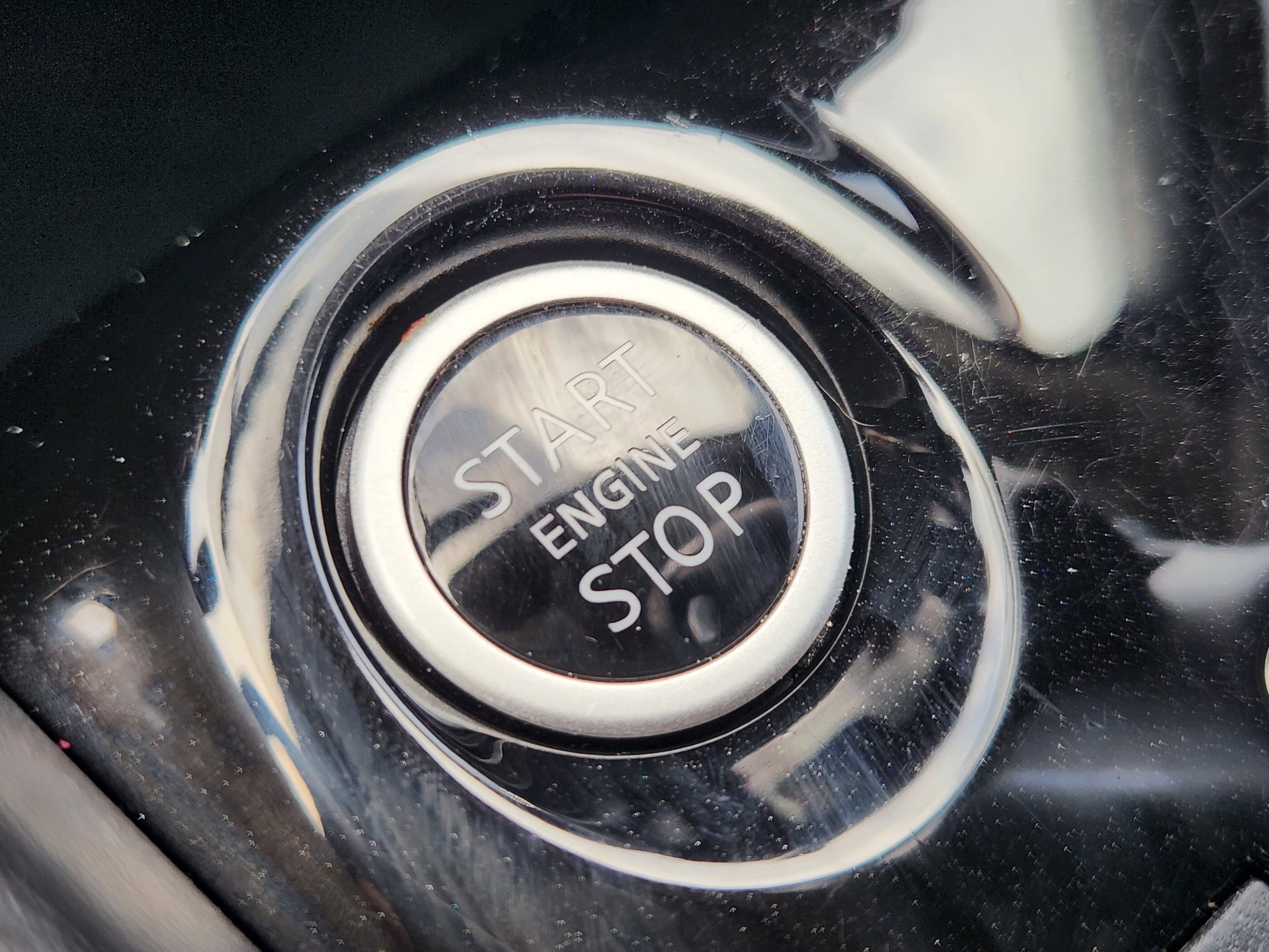 2018 Nissan Kicks SR