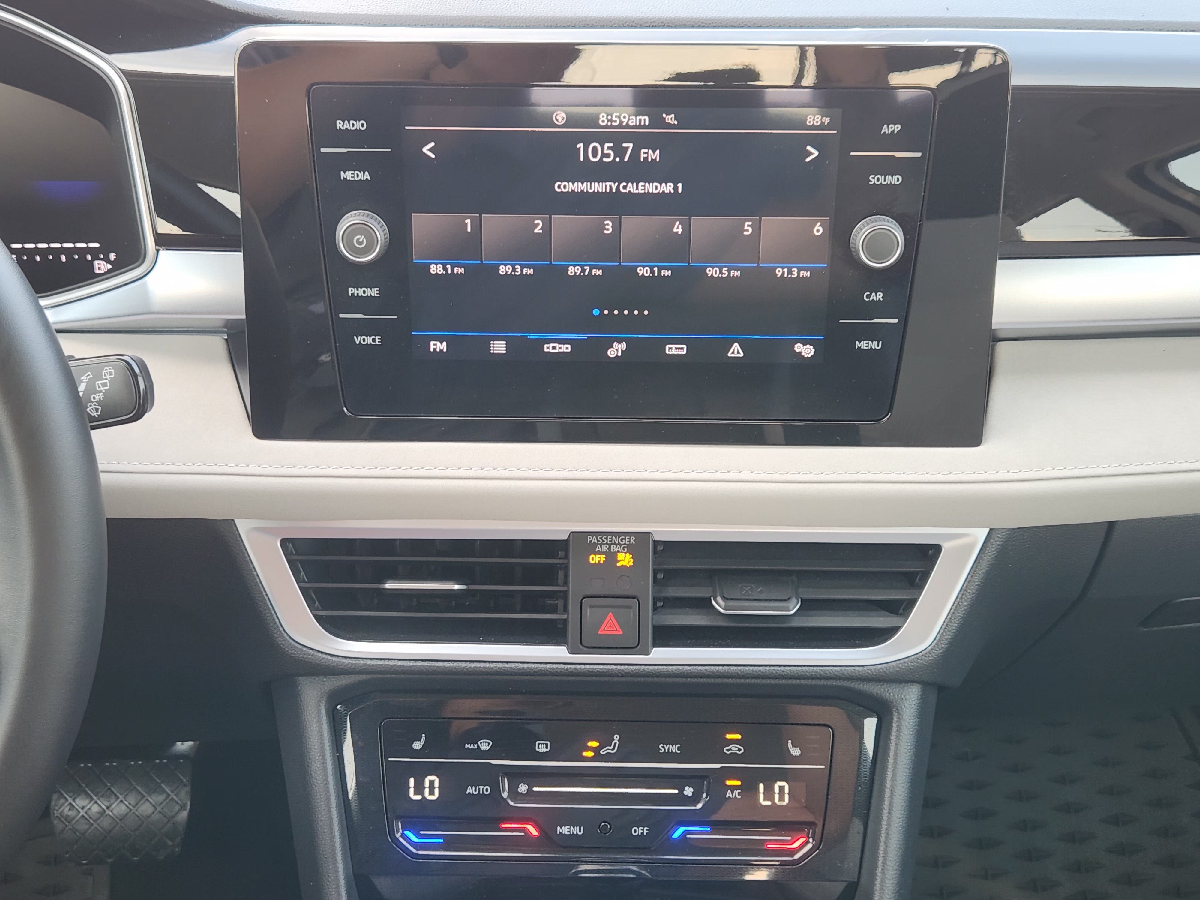 2025 Volkswagen Taos 1.5T SE