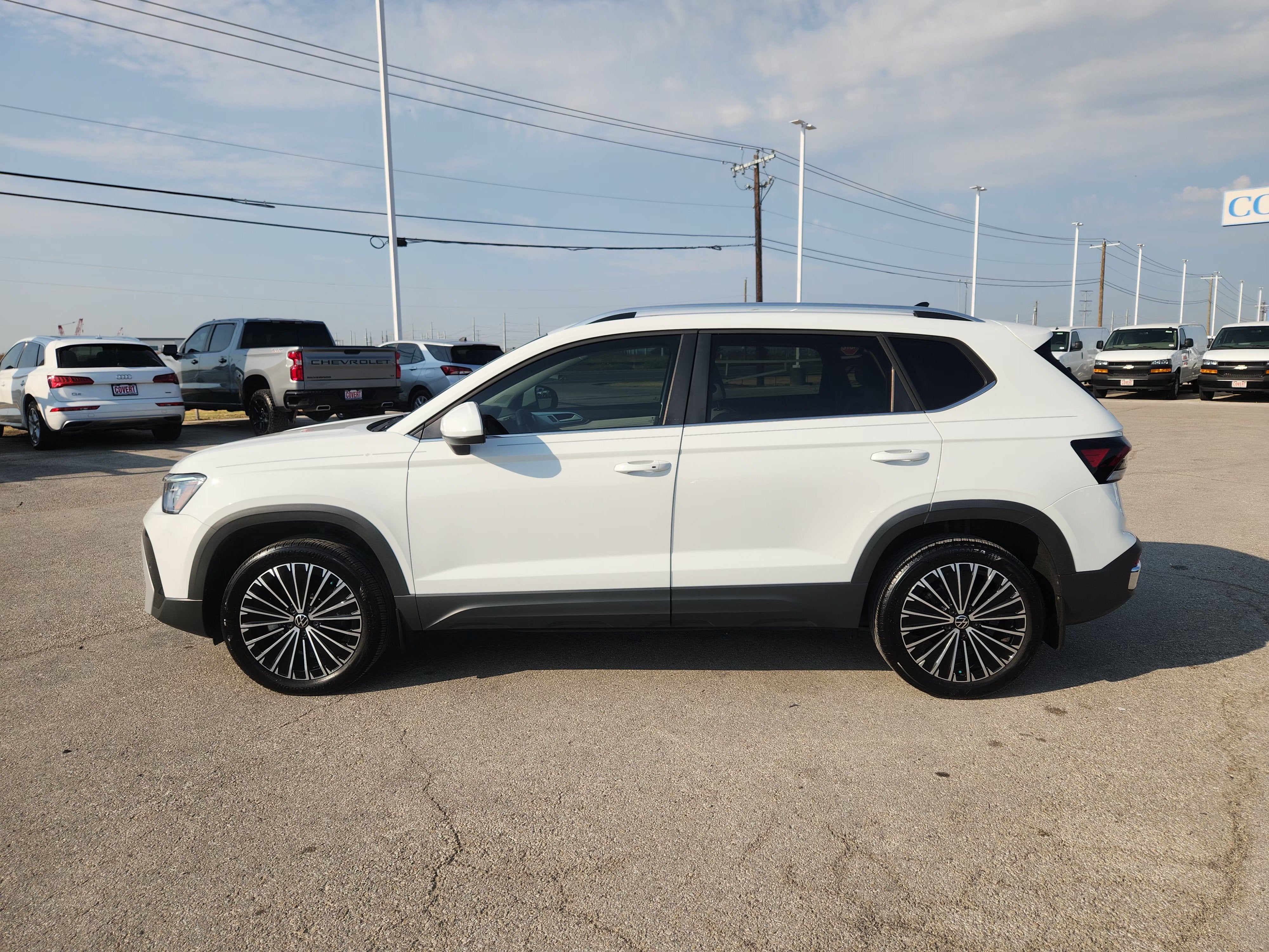 2025 Volkswagen Taos 1.5T SE