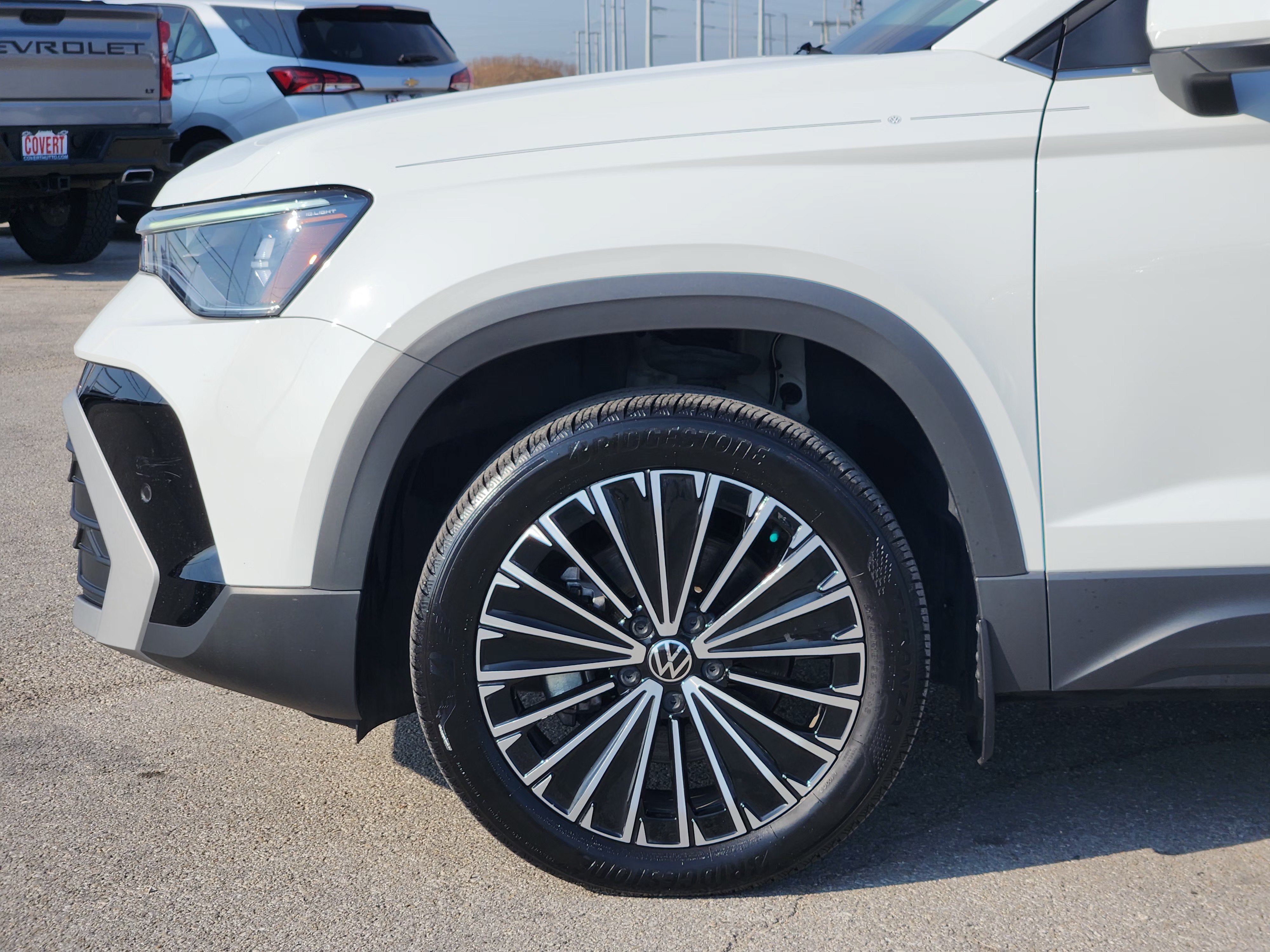 2025 Volkswagen Taos 1.5T SE