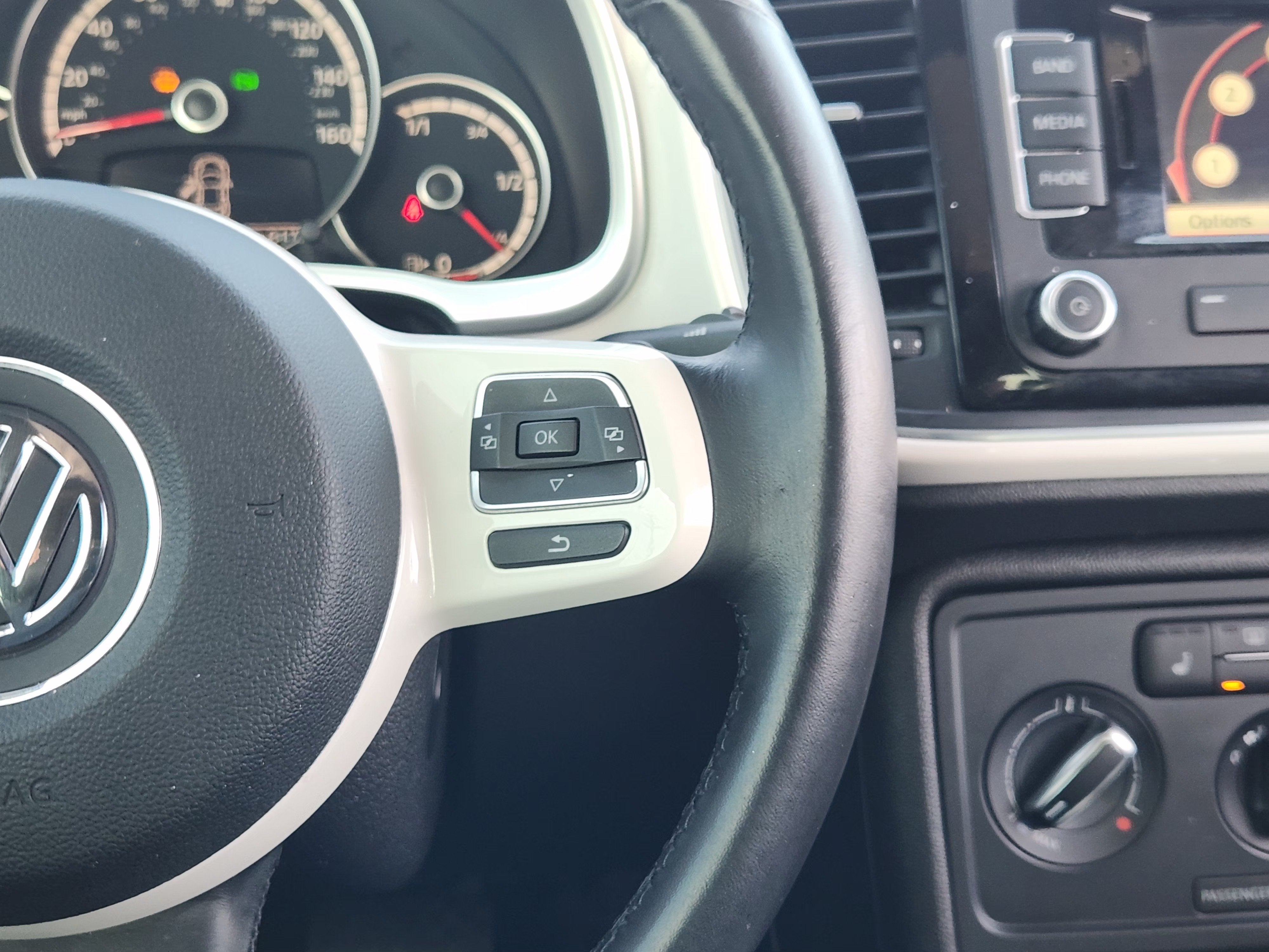2013 Volkswagen Beetle 2.0L TDI