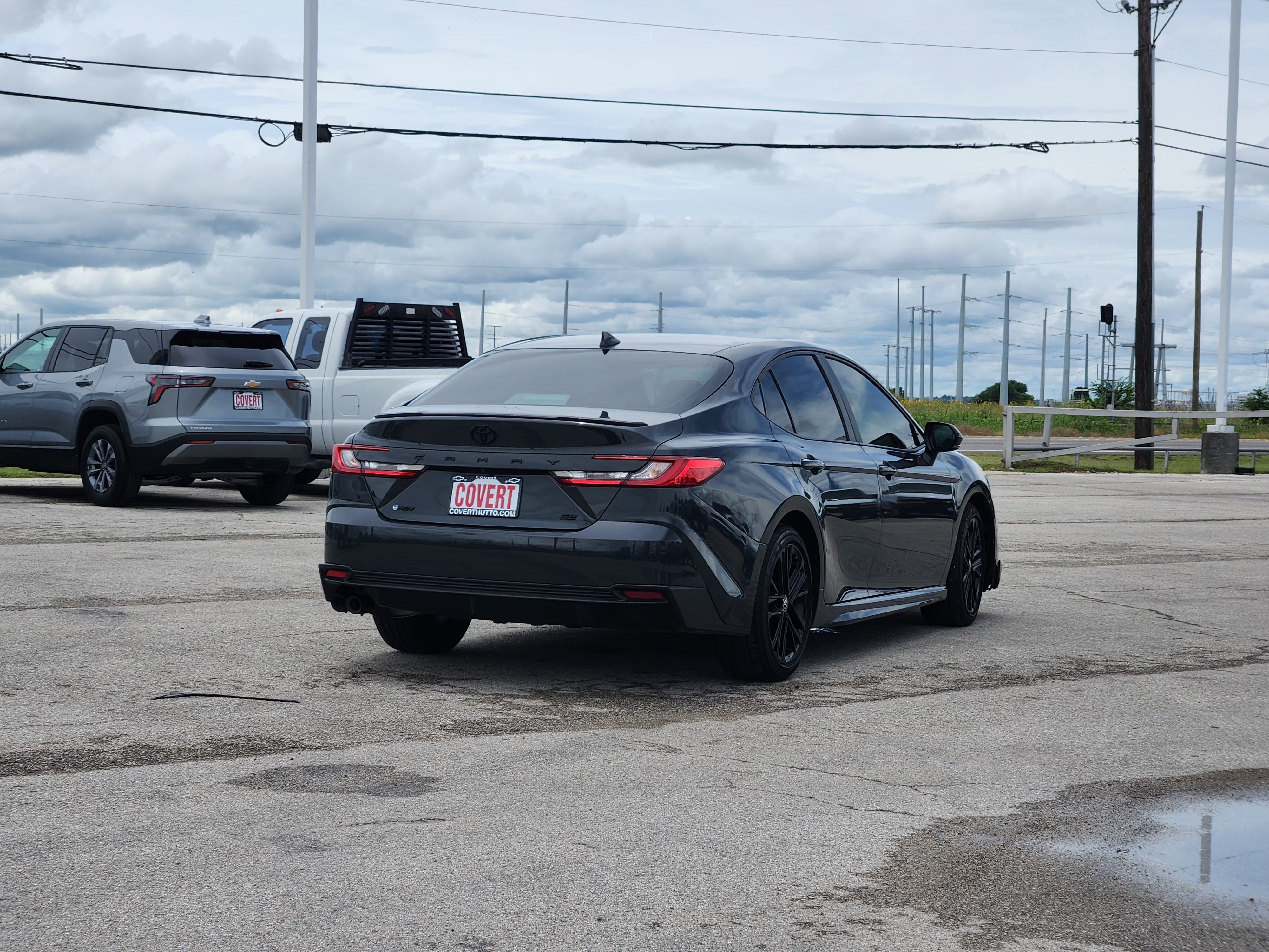 2025 Toyota Camry SE