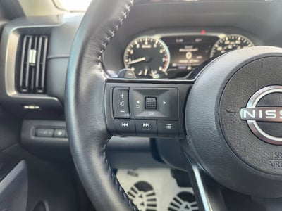 2022 Nissan Pathfinder SL