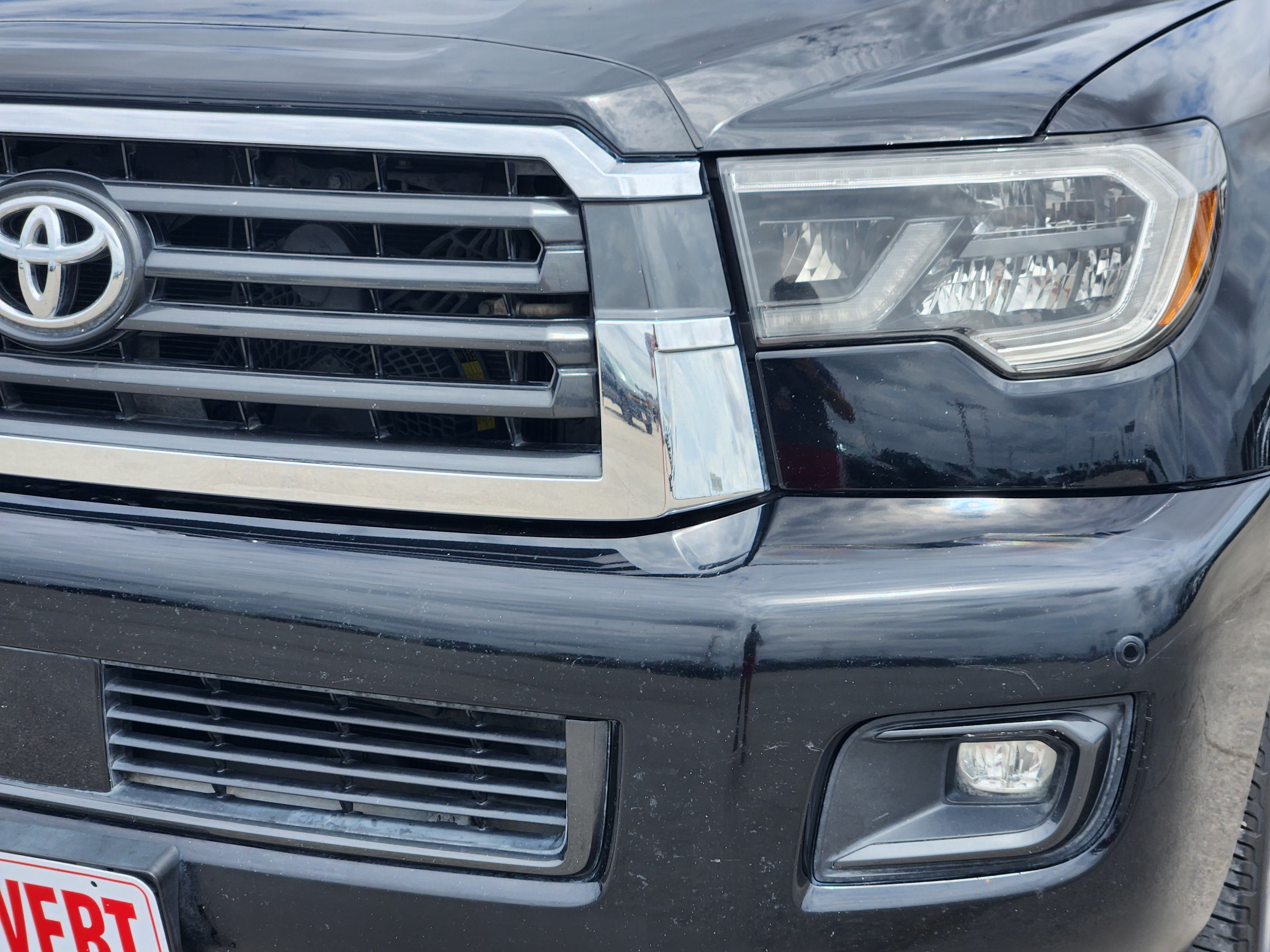 2018 Toyota Sequoia SR5